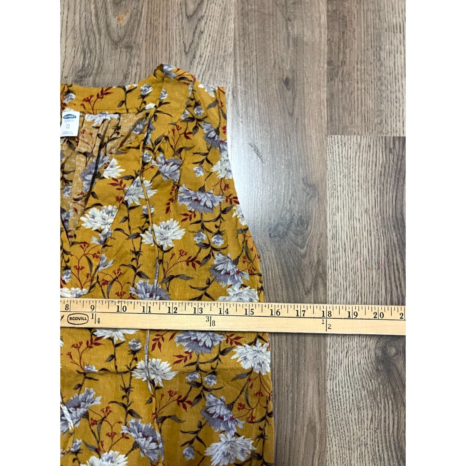 Old Navy Old Navy Shirt Women's XS Sleeveless Floral V-Neck T-Shirt Yellow Red White, Casual Size XS / US 0-2 / IT 36-38 - 6 Thumbnail