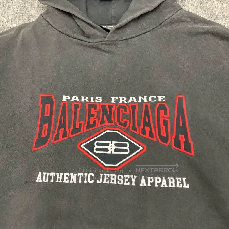Balenciaga Balenciaga Black Batman Hooded Sweatshirt Size US S / EU 44-46 / 1 - 8 Thumbnail