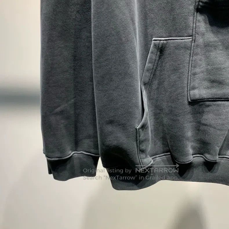 Balenciaga Balenciaga Distressed Back Logo Hooded Sweatshirt Size US S / EU 44-46 / 1 - 5 Thumbnail