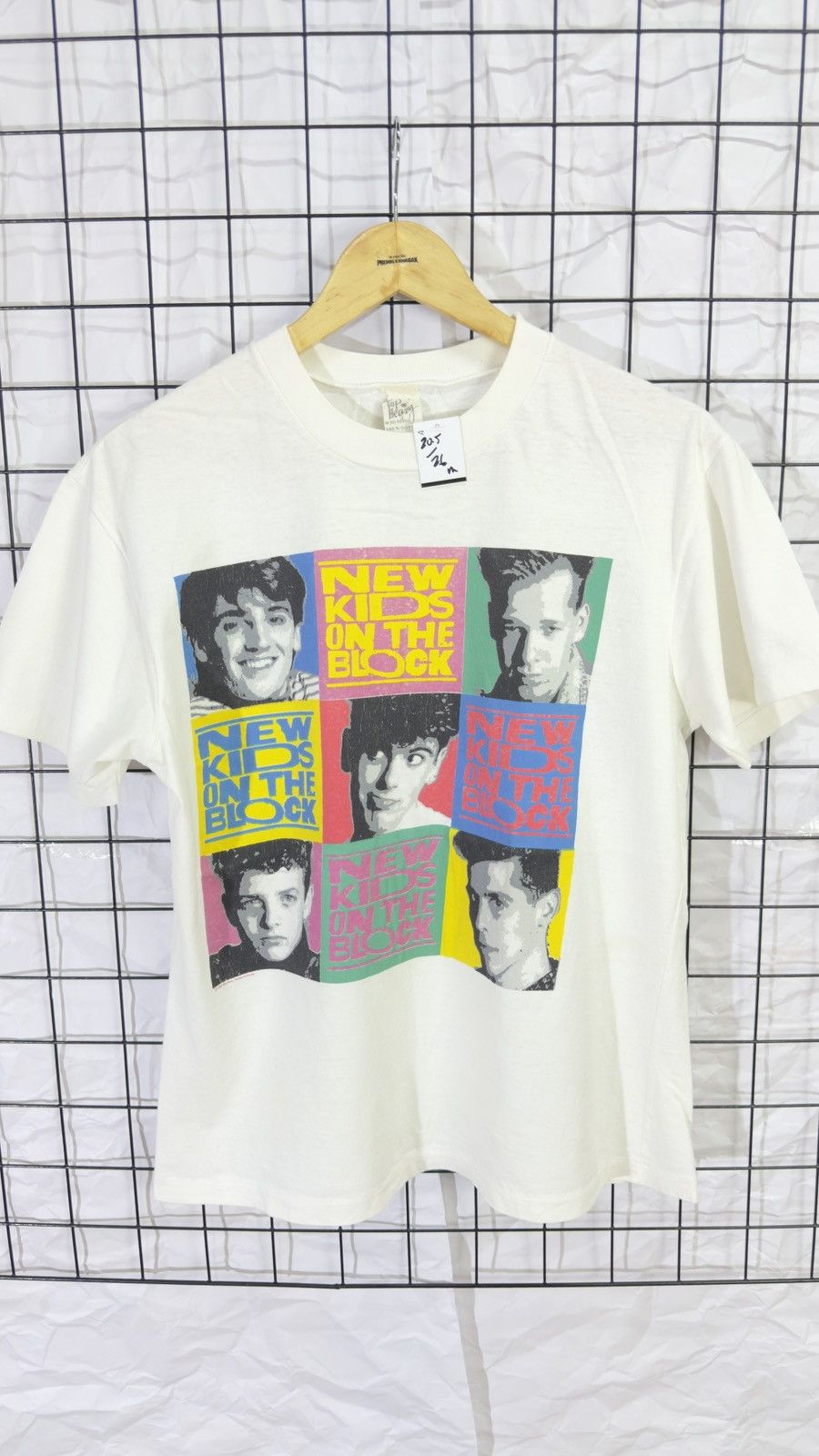 Band Tees Vintage 1989 new kids on the block tee shirt Size US M / EU 48-50 / 2 - 2 Thumbnail