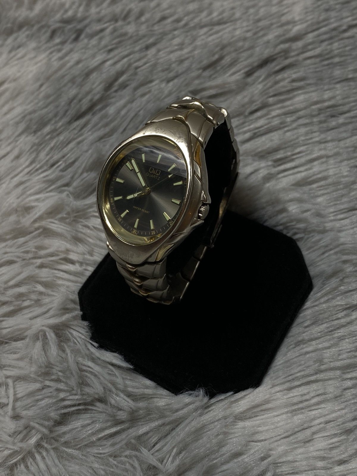 Japanese Brand × Vintage Rare ❗️ Gold Q&Q Quartz Watch | Japanese Brand Size ONE SIZE - 1 Thumbnail