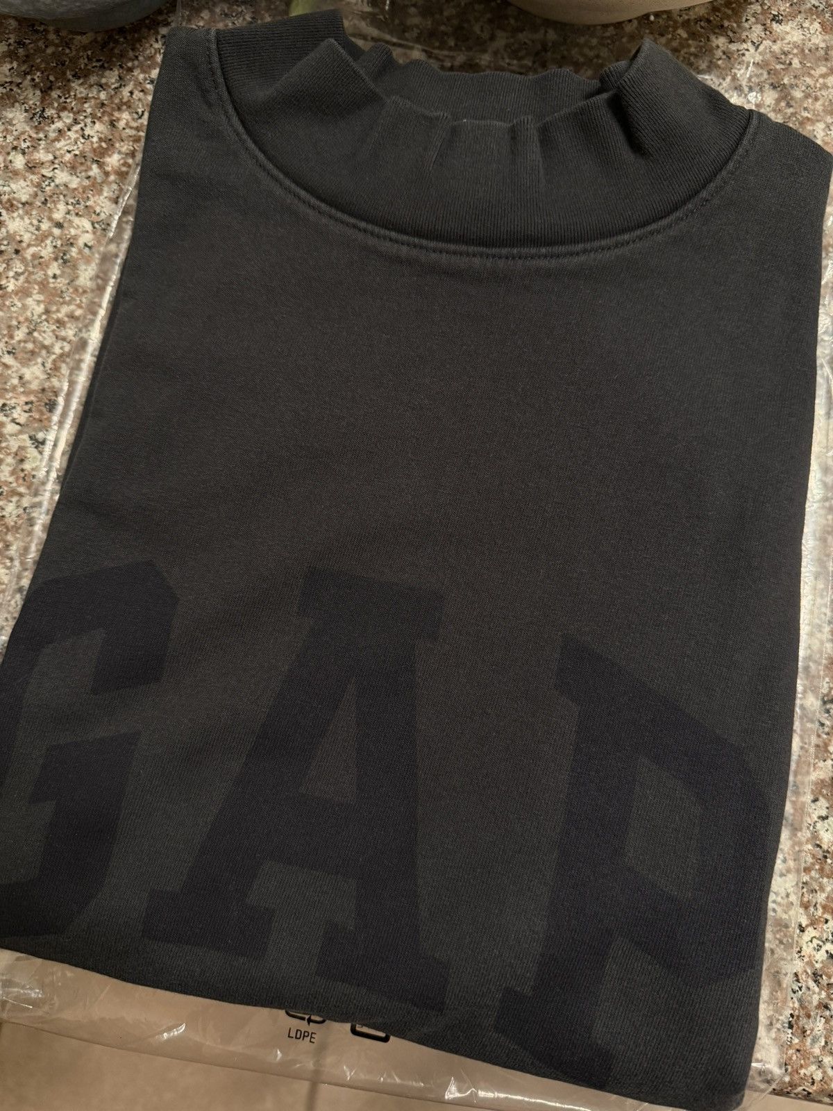 Balenciaga × Gap × Yeezy YZY Gap Crop Dove T-shirt Engineered by Balenciaga Size US M / EU 48-50 / 2 - 3 Thumbnail