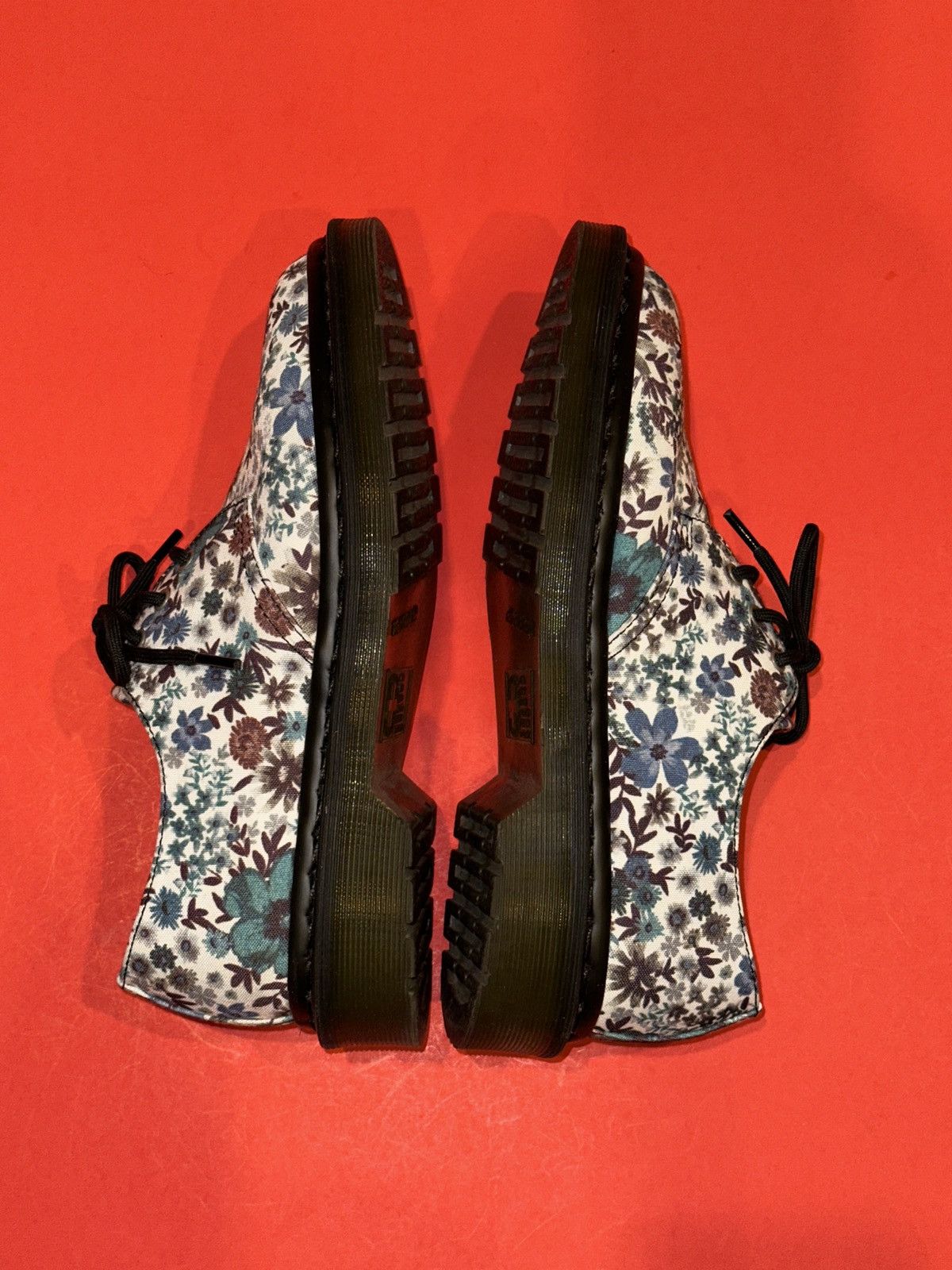 Dr. Martens Dr. Martens 3 Loch 1461 Lester Off White Wanderlust Derby Size US 7 / IT 37 - 4 Thumbnail