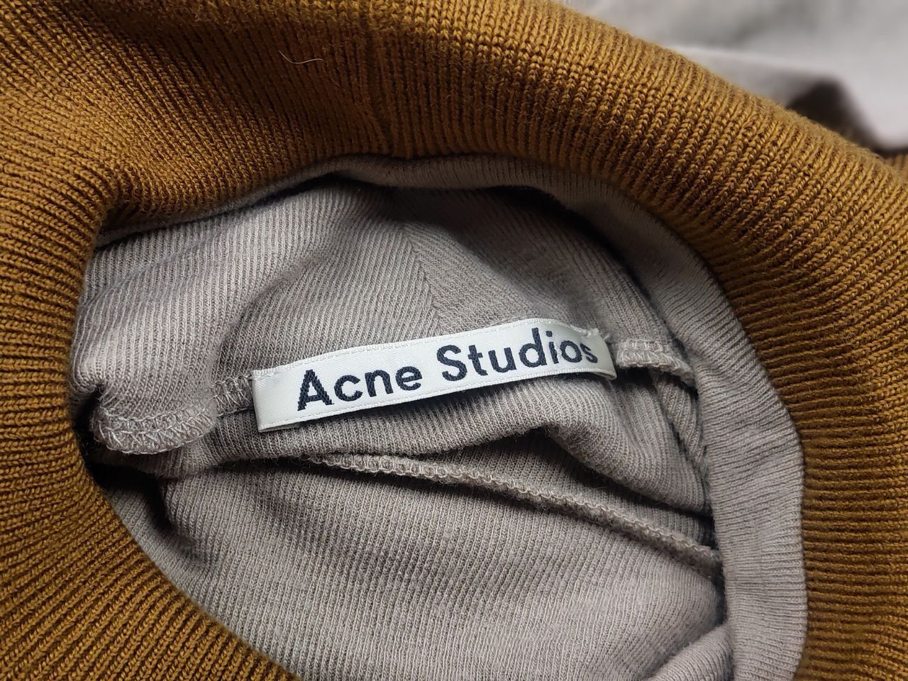 Acne Studios Acne Studios Freida AW17 Light Knit Pony Hair Long sleeve Size S / US 4 / IT 40 - 17 Thumbnail