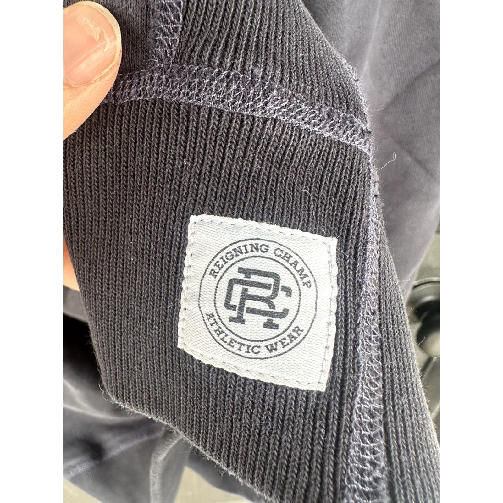 Reigning Champ Reigning Champ Sweatshirt Men L Slim Fit Navy Ribbed Side Panels Midweight Terry Pullover Size US L / EU 52-54 / 3 - 4 Thumbnail