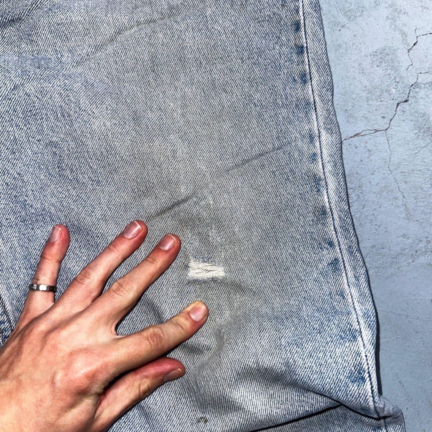 Levi's VINTAGE Levi's 505 Jeans Main Selling Point Levi's 505 Denim Jeans Men 38x32 Blue Light Wash 90s Orange Tab 36x30 True Fit Straight 505 Theme: 90s Size US 38 / EU 54 - 7 Thumbnail