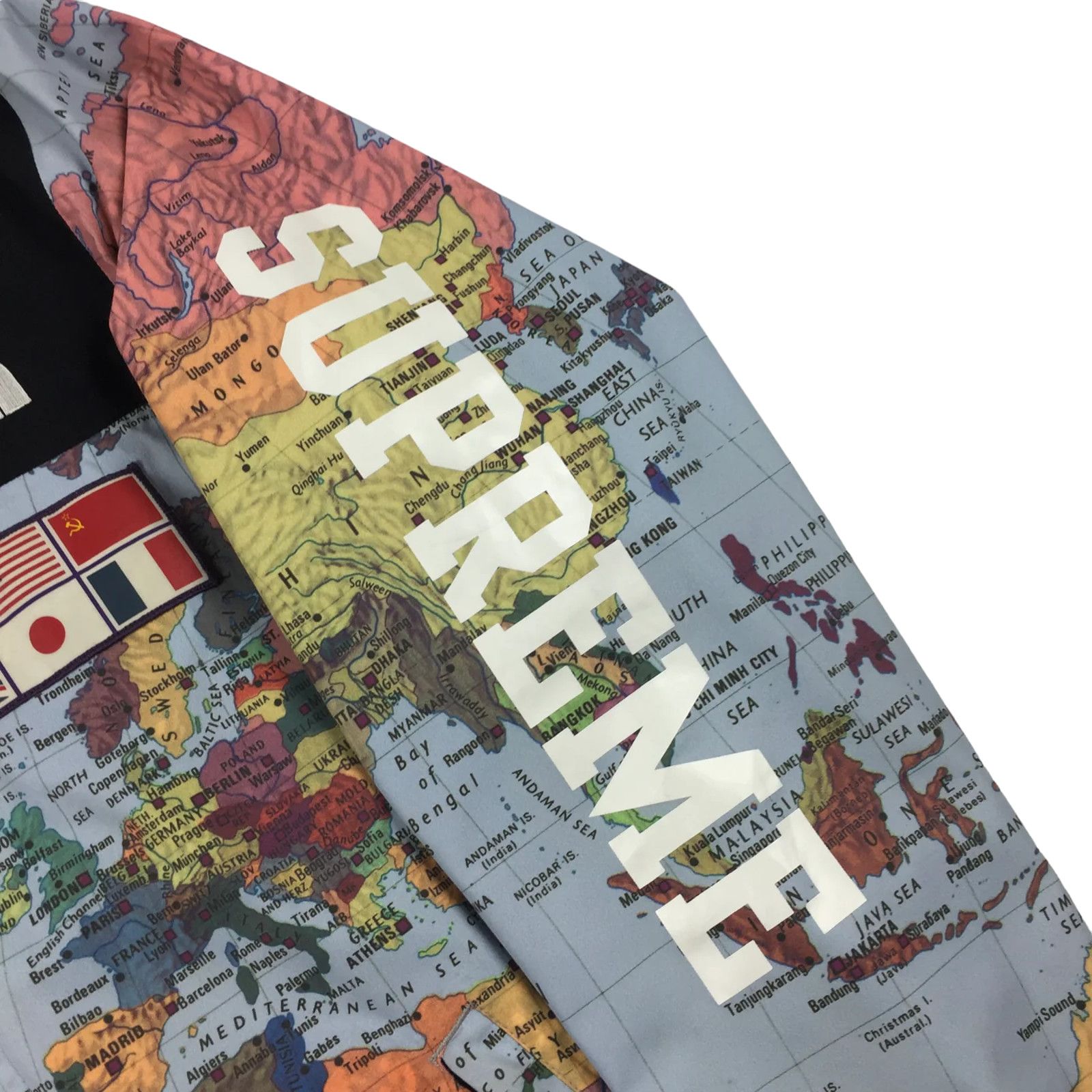Supreme 2014 Supreme x The North Face Maps Atlas Expedition Coach Size US M / EU 48-50 / 2 - 3 Thumbnail