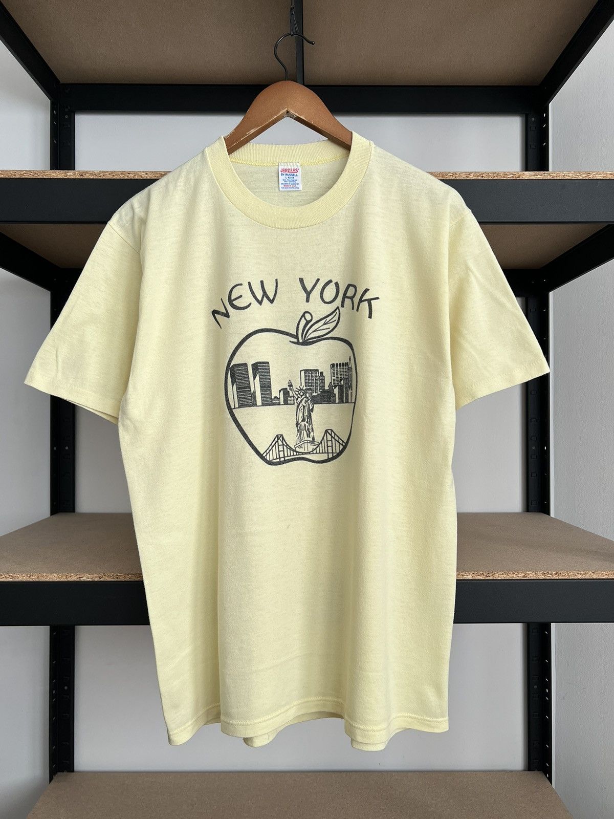 Vintage Vintage 80s New York City USA 50/50 Yellow T-shirt Size US L / EU 52-54 / 3 - 1 Thumbnail