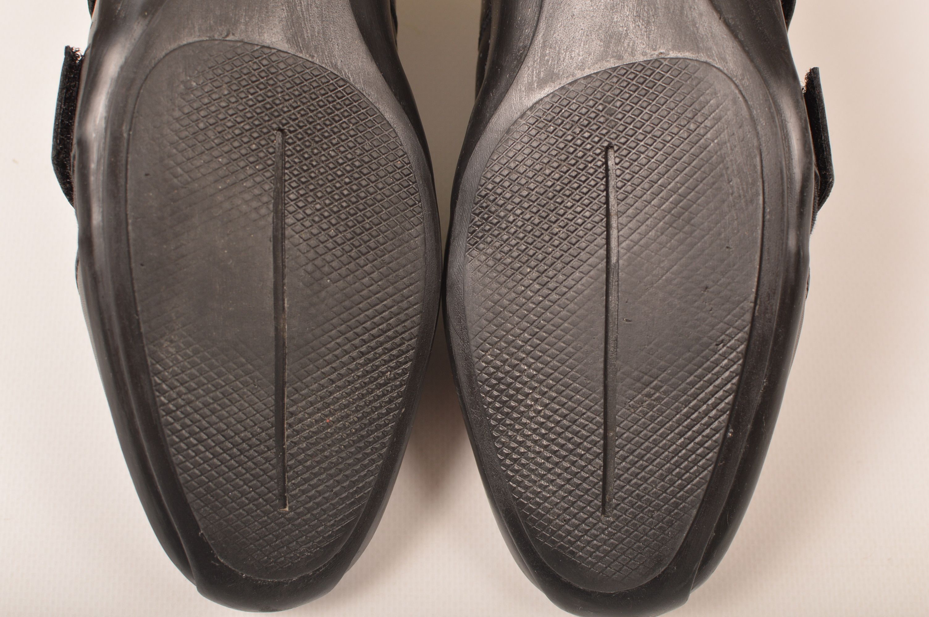 Gucci Gucci GG Monogram Low-Top Black Leather Sneakers Size US 8 / IT 38 - 9 Thumbnail