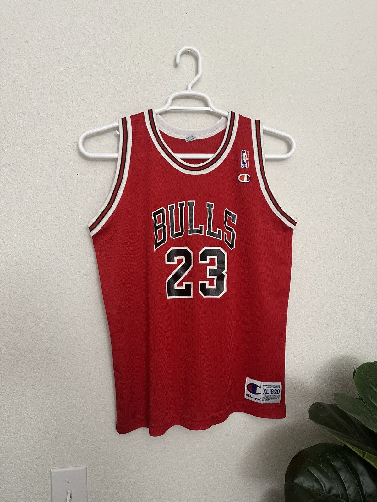 Champion × NBA × Vintage 90s Chicago Bulls Michael Jordan Champion Jersey Youth XL Size US XL / EU 56 / 4 - 2 Thumbnail
