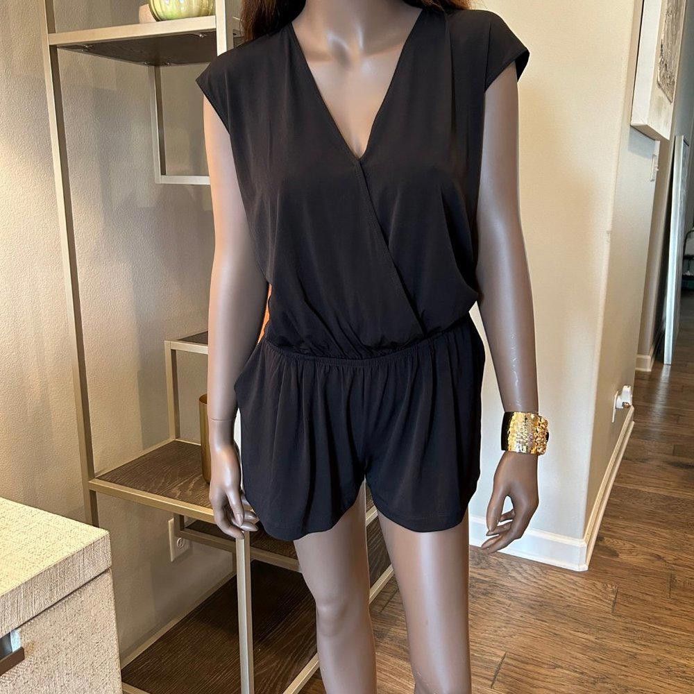 Designer BCBGeneration Black Wrap Front Romper Size 28" / US 6 / IT 42 - 2 Thumbnail
