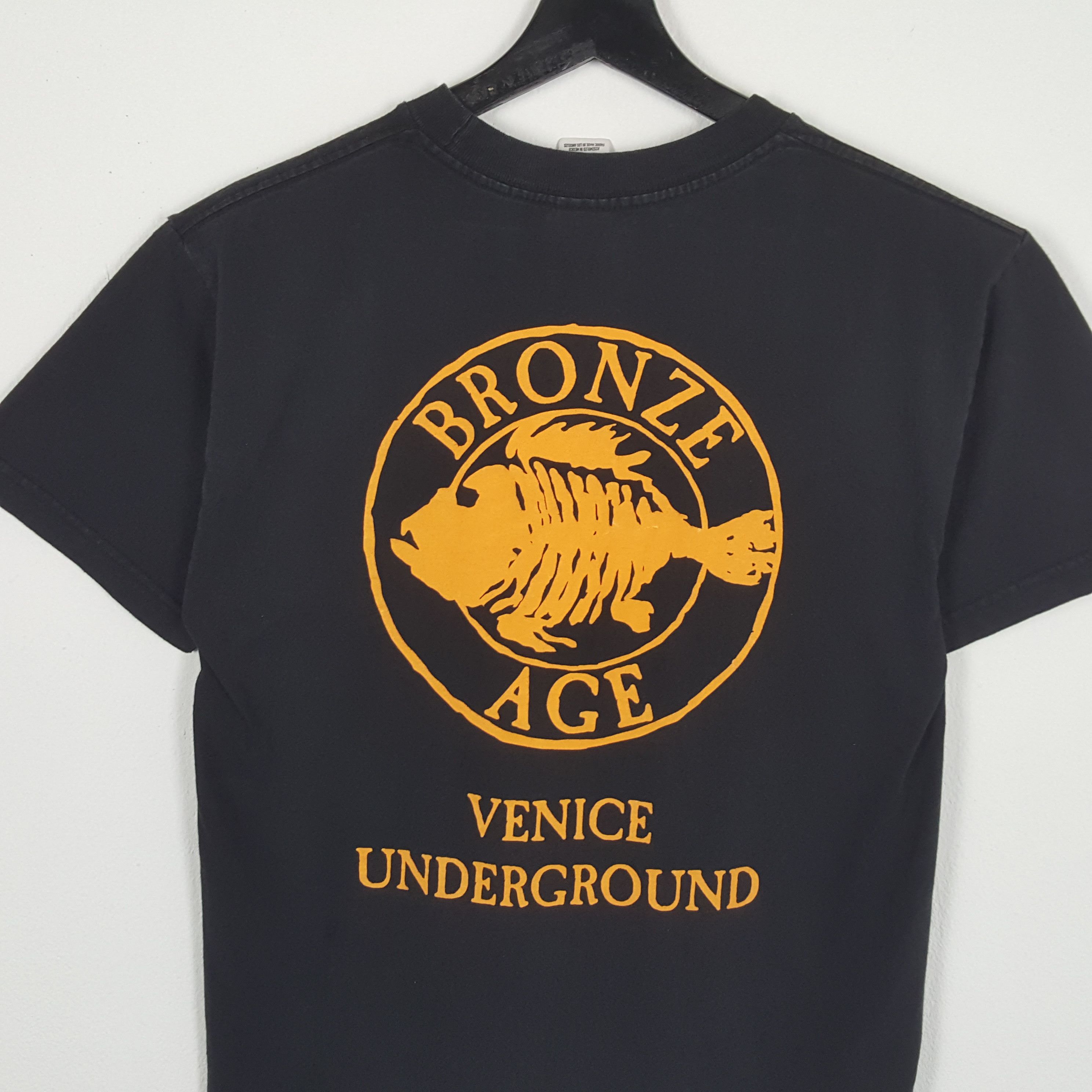 Vintage BRONZE AGE Back Print Design Streetwear Style Tshirt Size US M / EU 48-50 / 2 - 2 Thumbnail