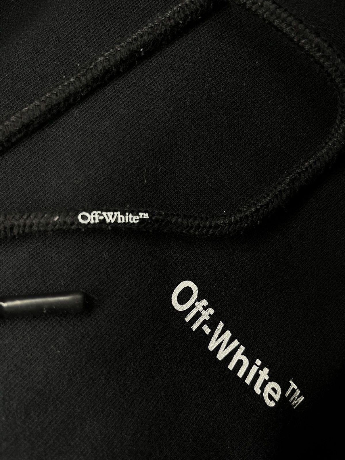 Off-White OFF WHITE BY VIRGIL ABLOH BLACK CARAVAGGIO ARROW HOODIE Size US L / EU 52-54 / 3 - 13 Thumbnail