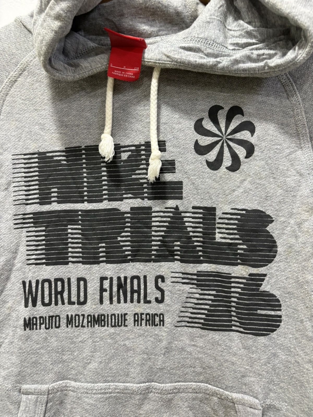 Nike Nike Graphic Print Hoodie Mozambique Trials 76 Grey Jumper Size US S / EU 44-46 / 1 - 3 Thumbnail