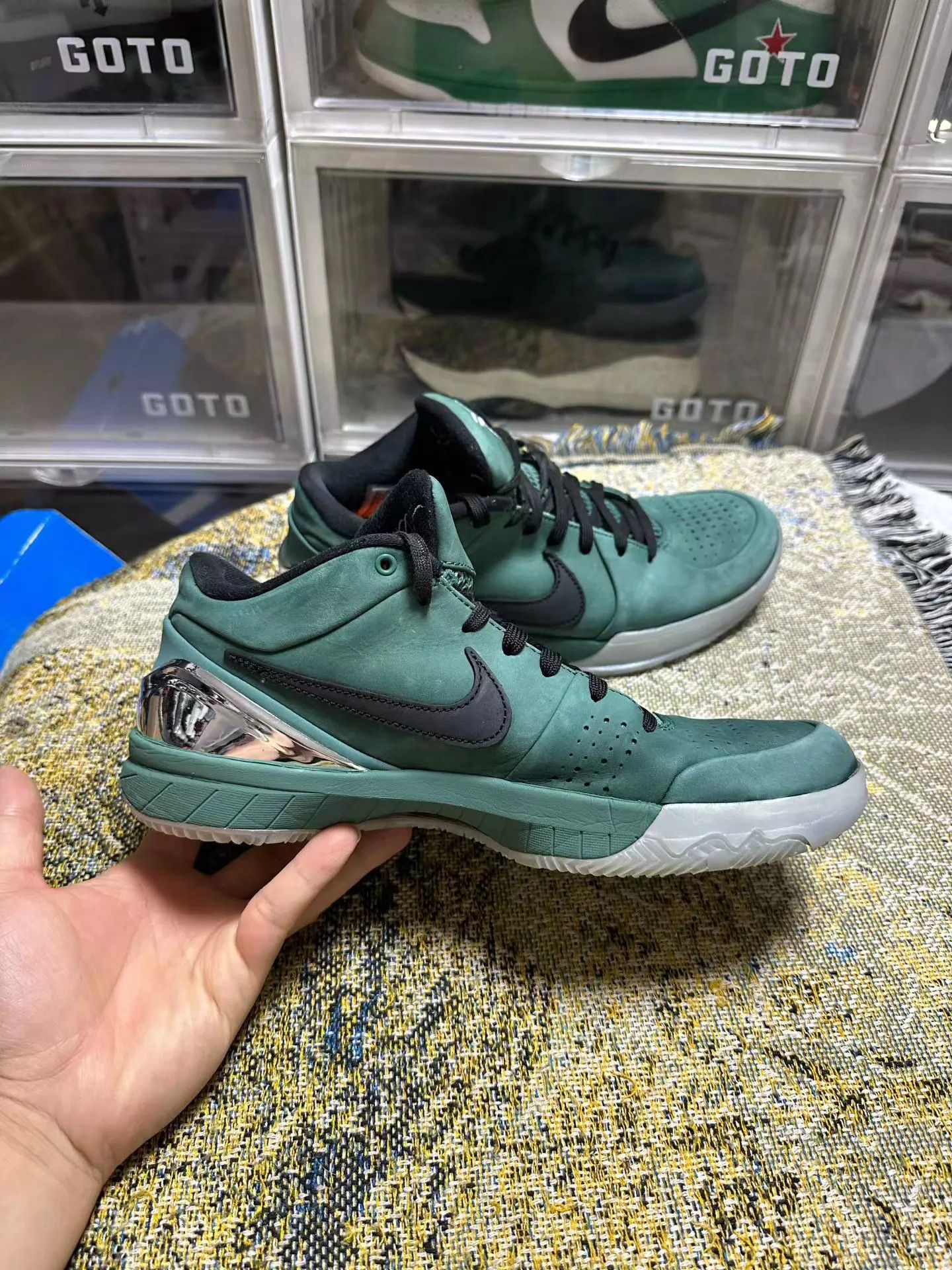 Nike Nike Zoom Kobe 4 43 No Box No Sole Wear 799 Size US 10 / EU 43 - 4 Thumbnail