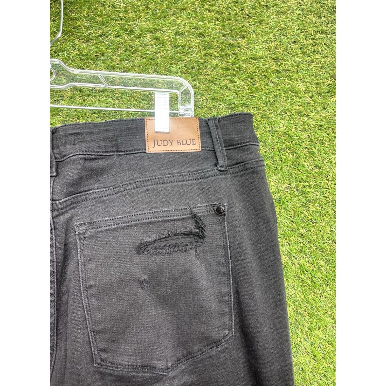 Vintage Judy Blue Jeans Womens 20W Black Flare High Waist Retro Stretch Denim Bell Y2K Jeans Womens Black Flared 20W Plus Size Retro Modern Fit Mens? Size 42" / US 20 - 3 Thumbnail