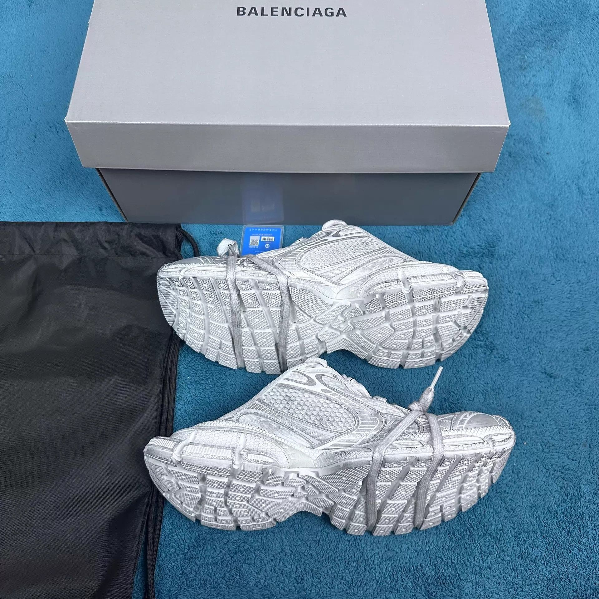 Balenciaga Balenciaga 3xl Distressed White Mules 39 NWT Accs Size US 8.5 / IT 38.5 - 3 Thumbnail