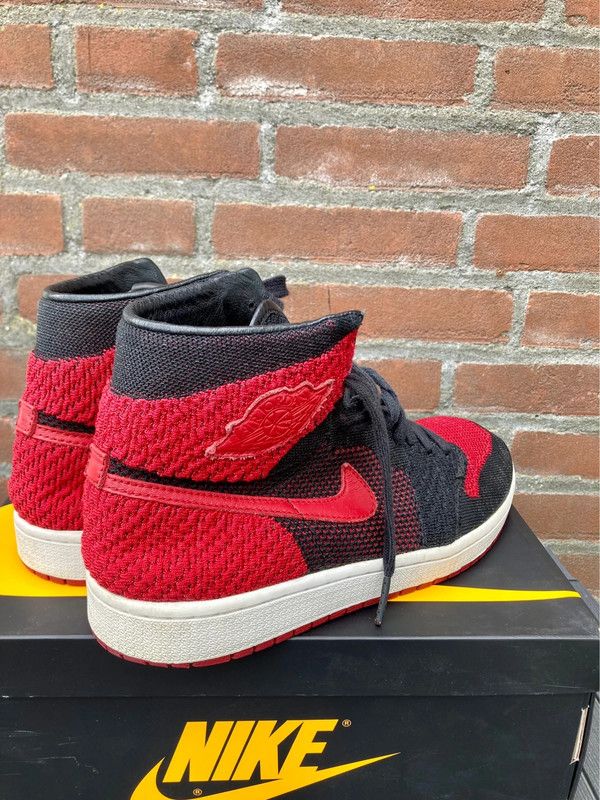 Jordan Brand Bred flyknit air I retro high og 43 Size US 9.5 / EU 42-43 - 4 Thumbnail