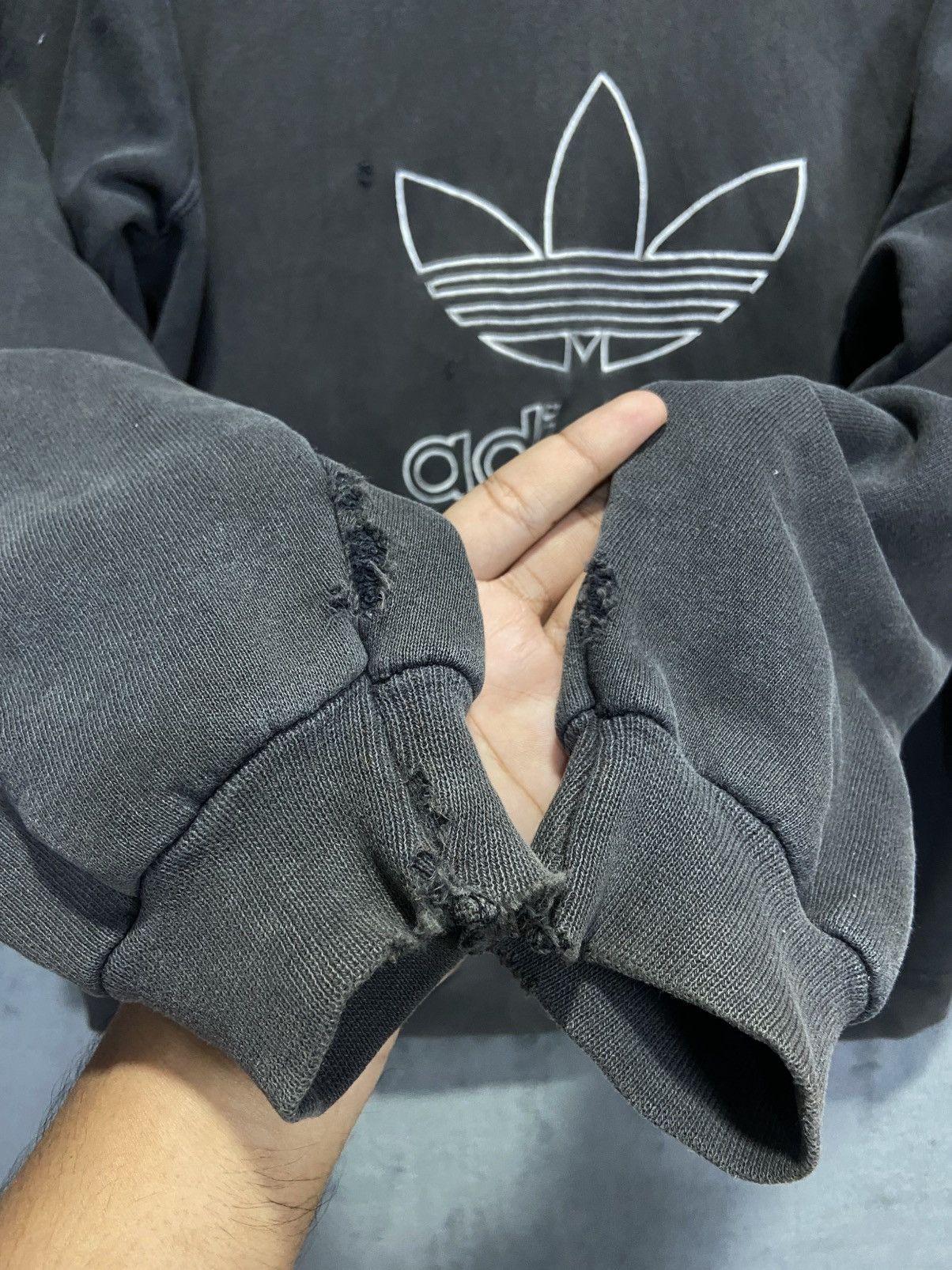 Adidas Vintage 90s Adidas Distressed Sunfaded Baggy Hoodie Size US M / EU 48-50 / 2 - 4 Thumbnail
