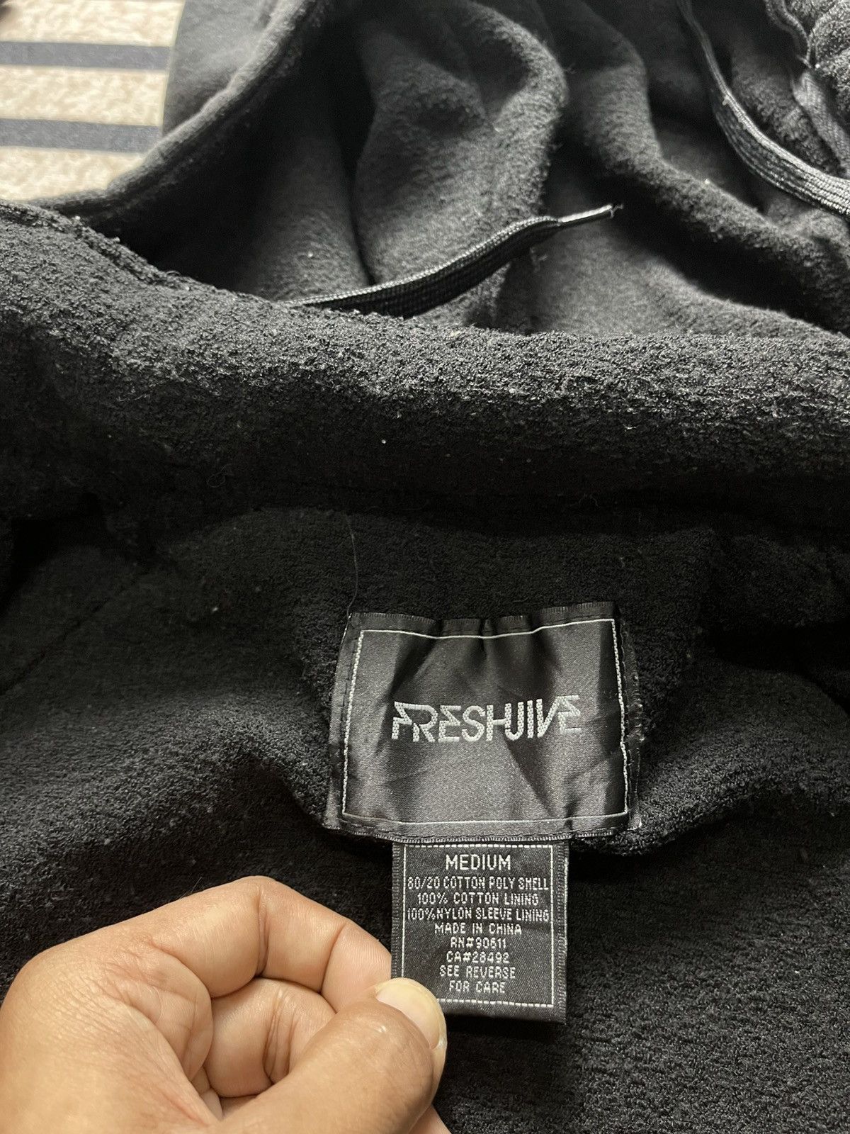 Freshjive 2000s FRESHJIVE HOODIE ZIPPER BUTTON RARE DESIGN Size US M / EU 48-50 / 2 - 16 Thumbnail