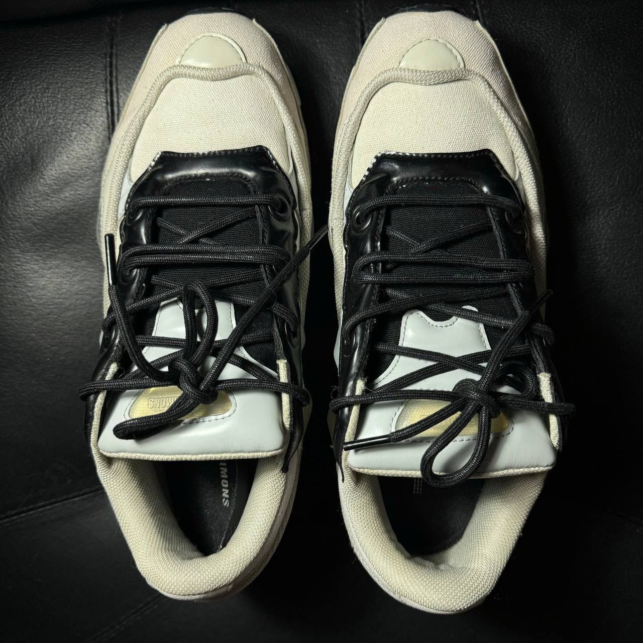 Adidas × Raf Simons 9,5us Adidas Raf Simons ozweego Ozweego Cream Size US 9.5 / EU 42-43 - 7 Thumbnail