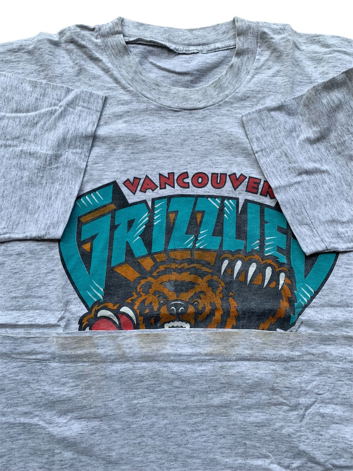 Vintage Vintage NBA Vancouver Grizzlies Salem Sportswear T-Shirt Size US XL / EU 56 / 4 - 8 Thumbnail
