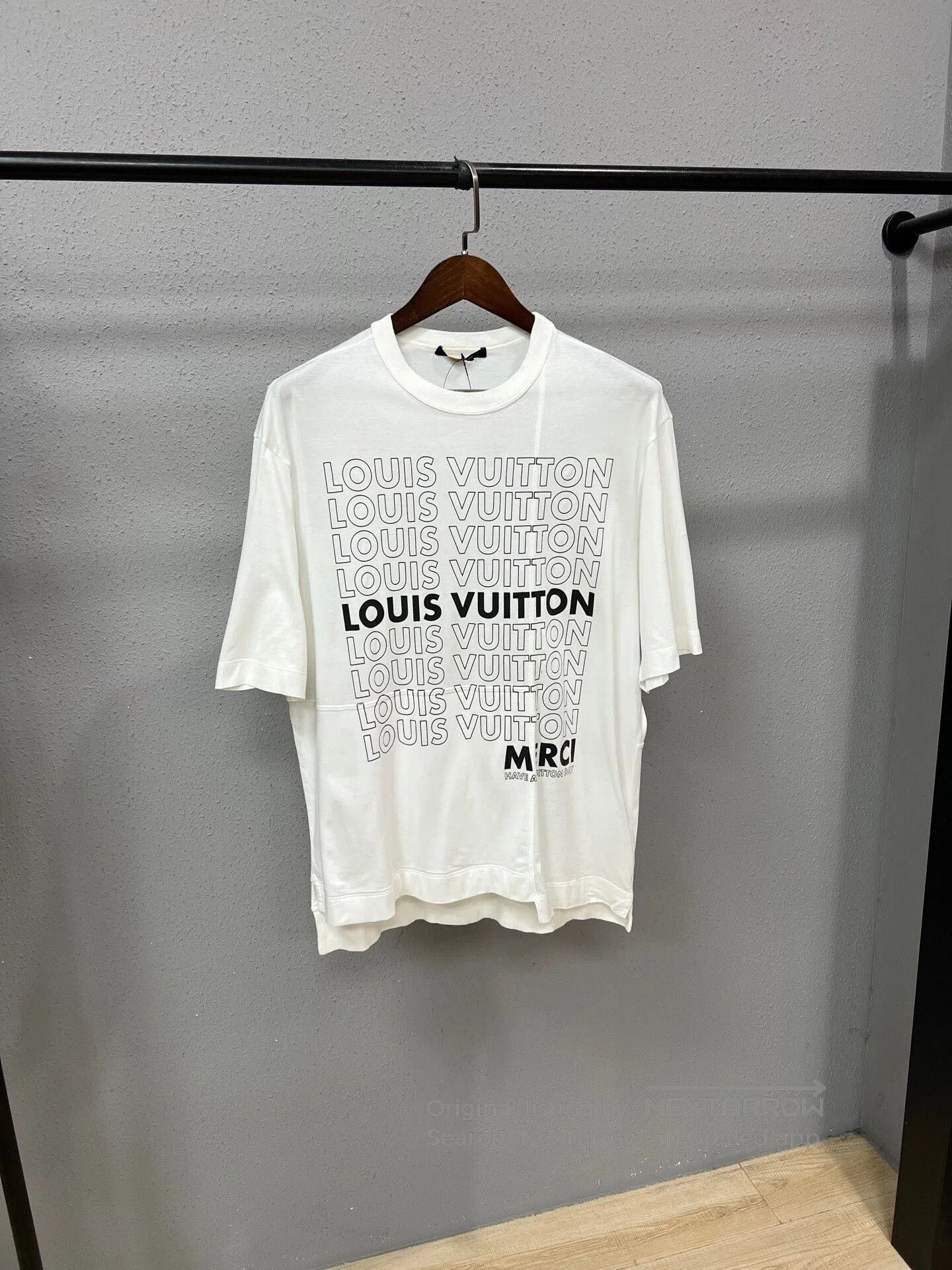 Louis Vuitton Louis Vuitton Logo Short. Size US S / EU 44-46 / 1 - 1 Thumbnail