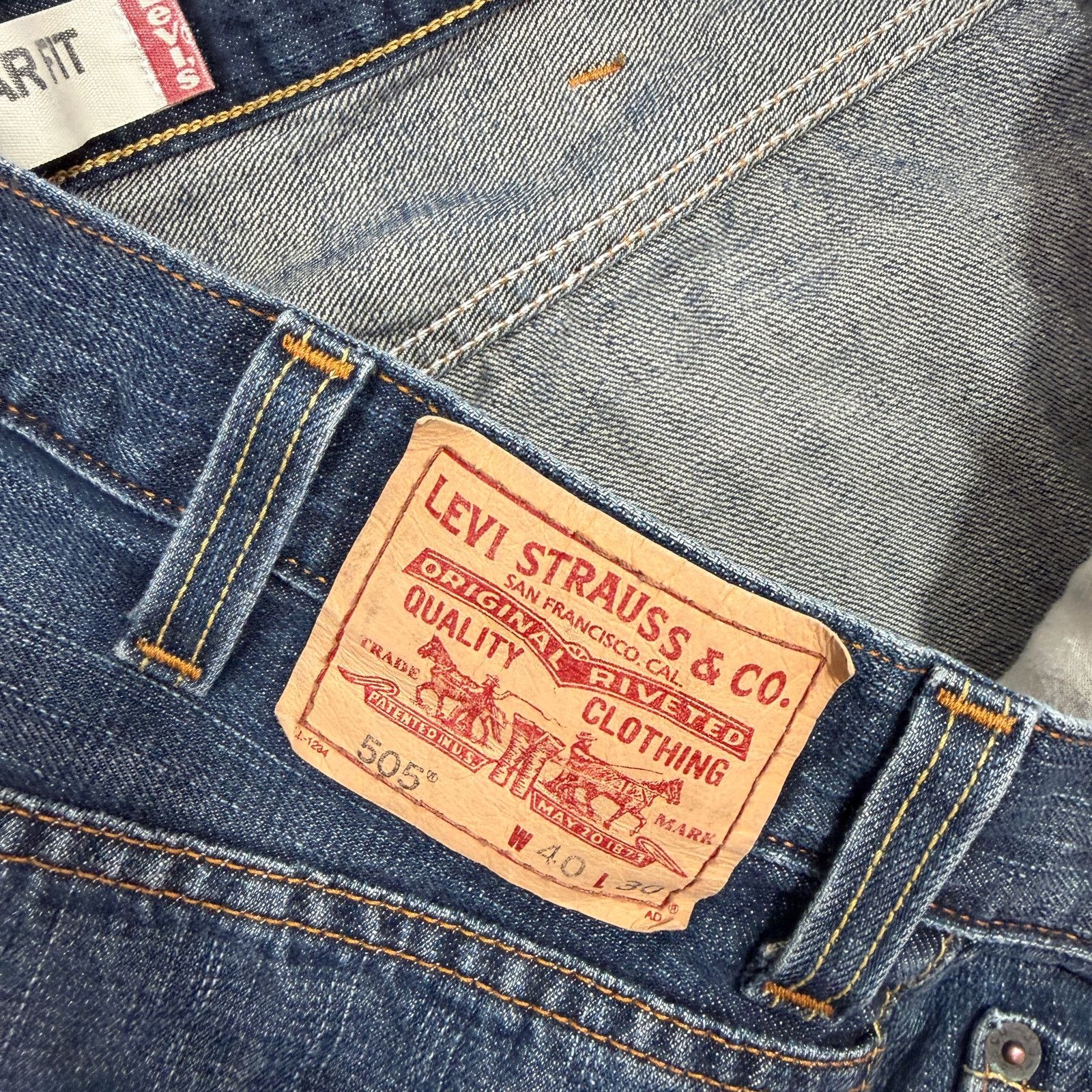 Levi's Vintage Levis 505 Jeans Men's 40x30 Blue Faded Whiskers Size US 40 / EU 56 - 8 Thumbnail