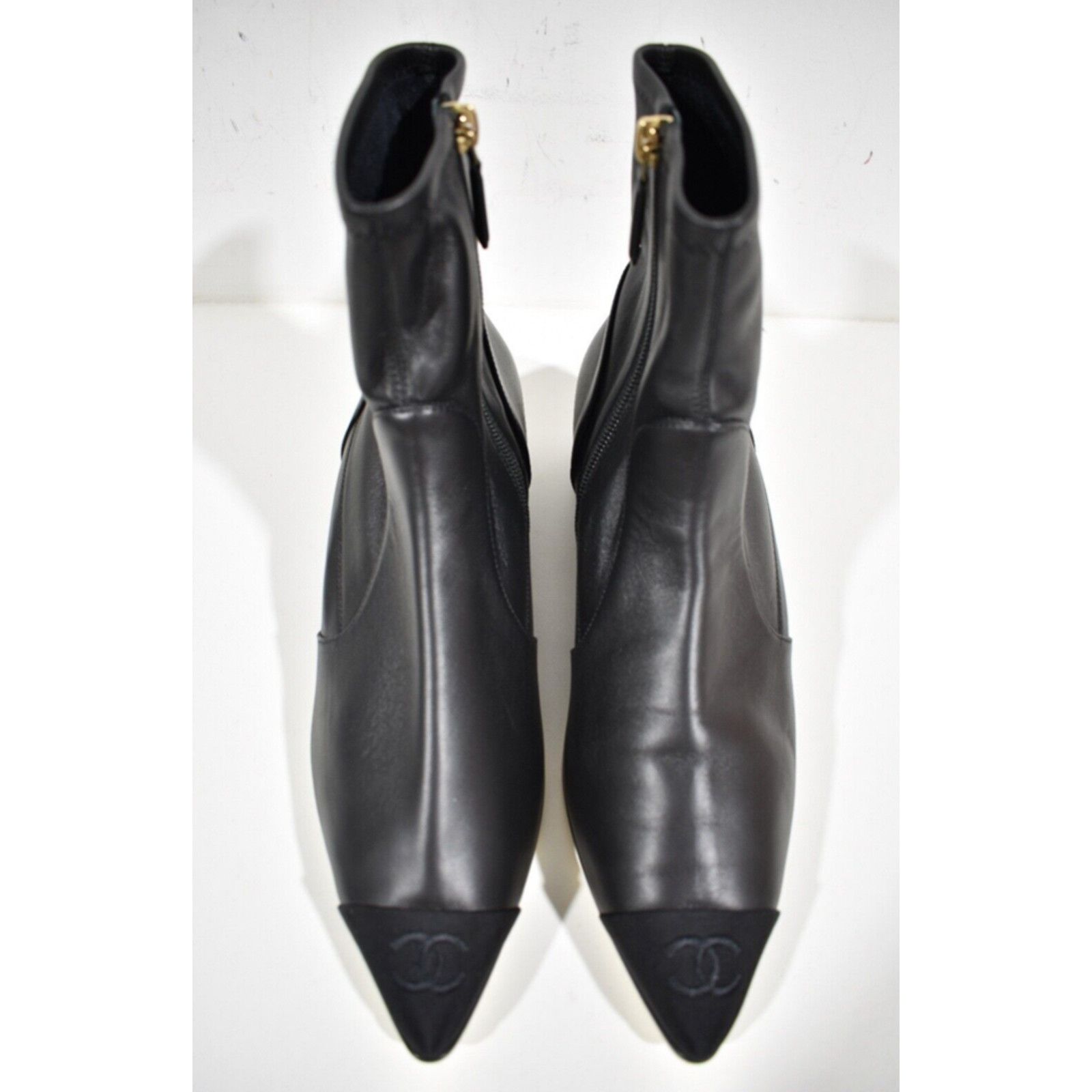 Chanel Chanel 21C Black Stretch Lambskin CC Pointed Toe Zipper Size US 10 / IT 40 - 6 Thumbnail