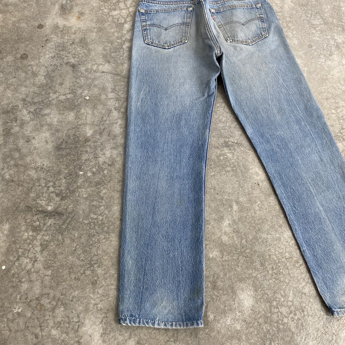 Levi's Vintage 80’s Levis 501 Faded Blue Ripped Denim Jeans Size US 31 - 18 Thumbnail