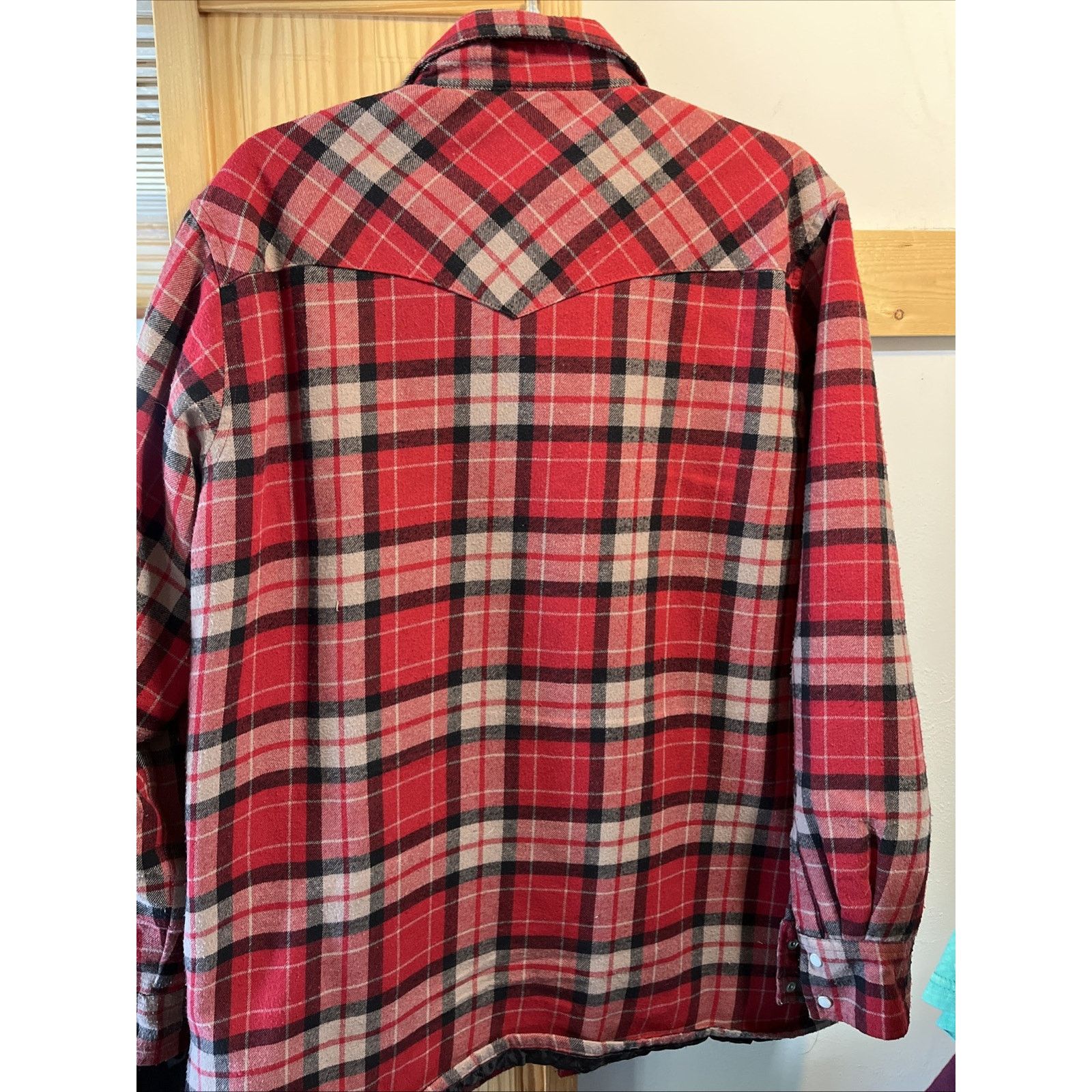 Wrangler Wrangler Men’s Large Red Pearl Snap Flannel Shirt Red Plaid Size US L / EU 52-54 / 3 - 9 Thumbnail