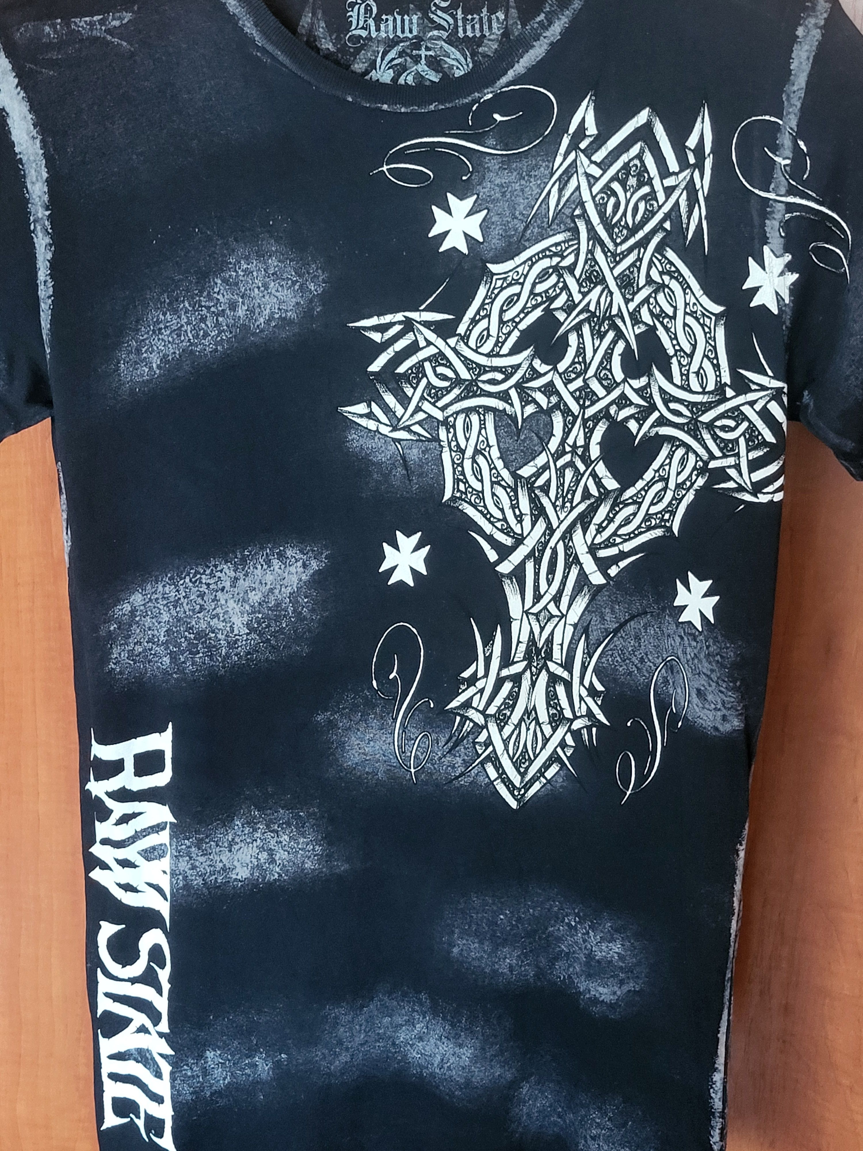 Raw State Vintage Y2K Raw State celt cross T-Shirt.Size S but fit M. Size US S / EU 44-46 / 1 - 2 Thumbnail