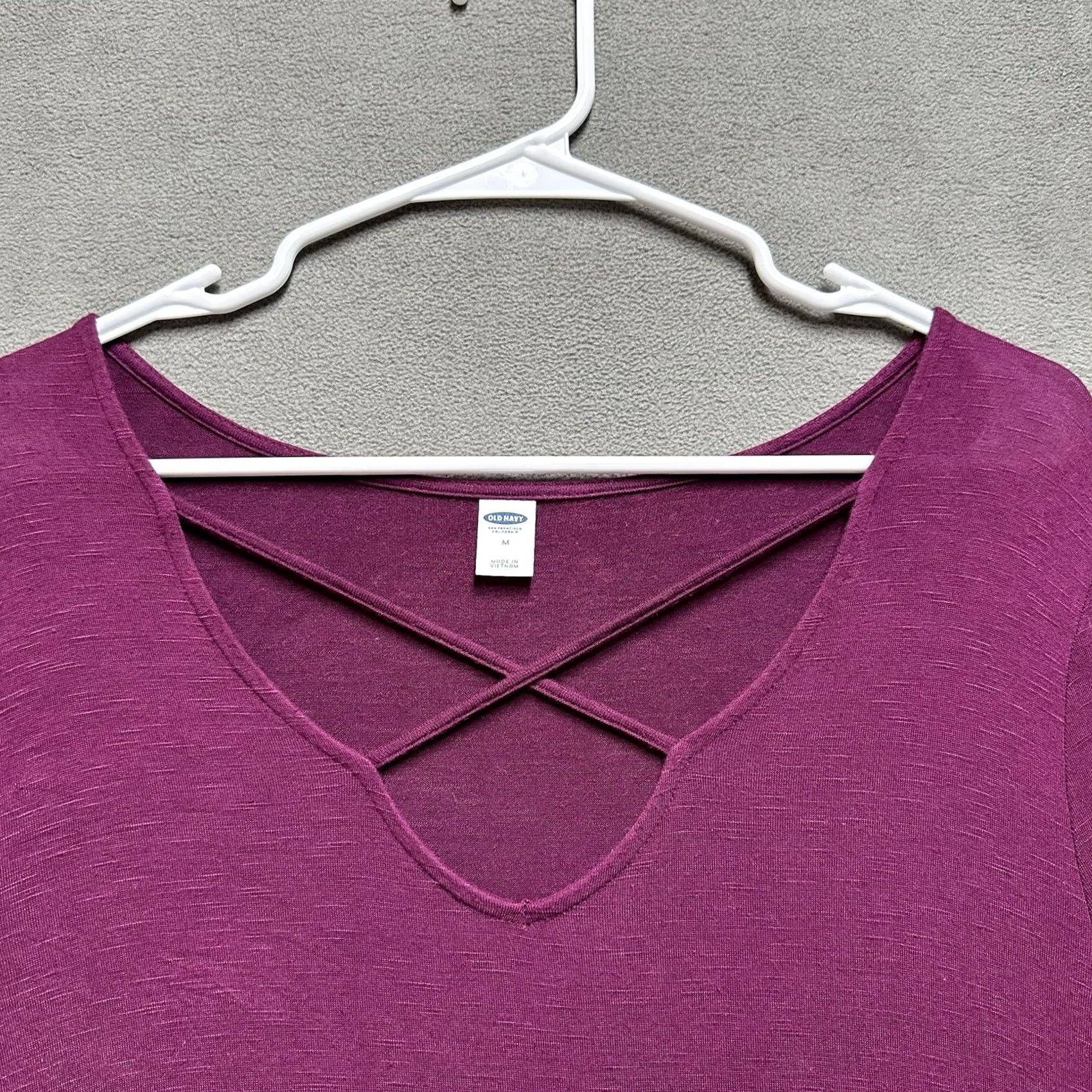 Old Navy Old Navy Blouse Womens Medium Red Long Sleeve V-Neck Tunic Shirt Size XS / US 0-2 / IT 36-38 - 3 Thumbnail
