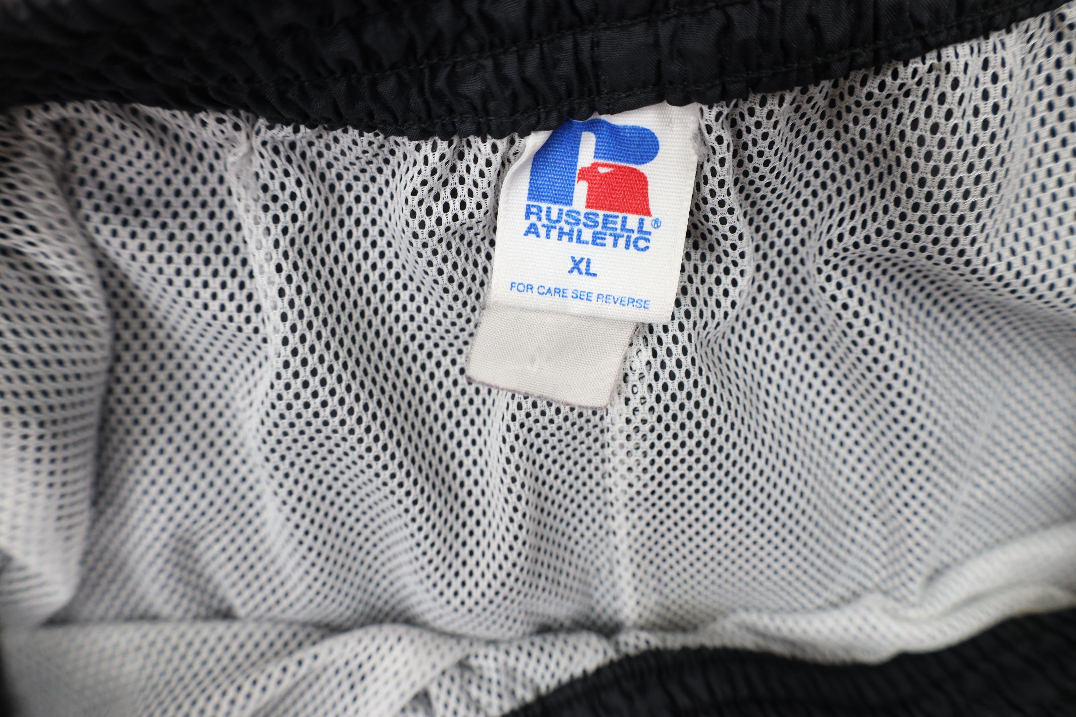 Russell Athletic × Vintage Vintage 90s Russell Athletic Windbreaker Pants Black USA Size US 38 / EU 54 - 7 Thumbnail