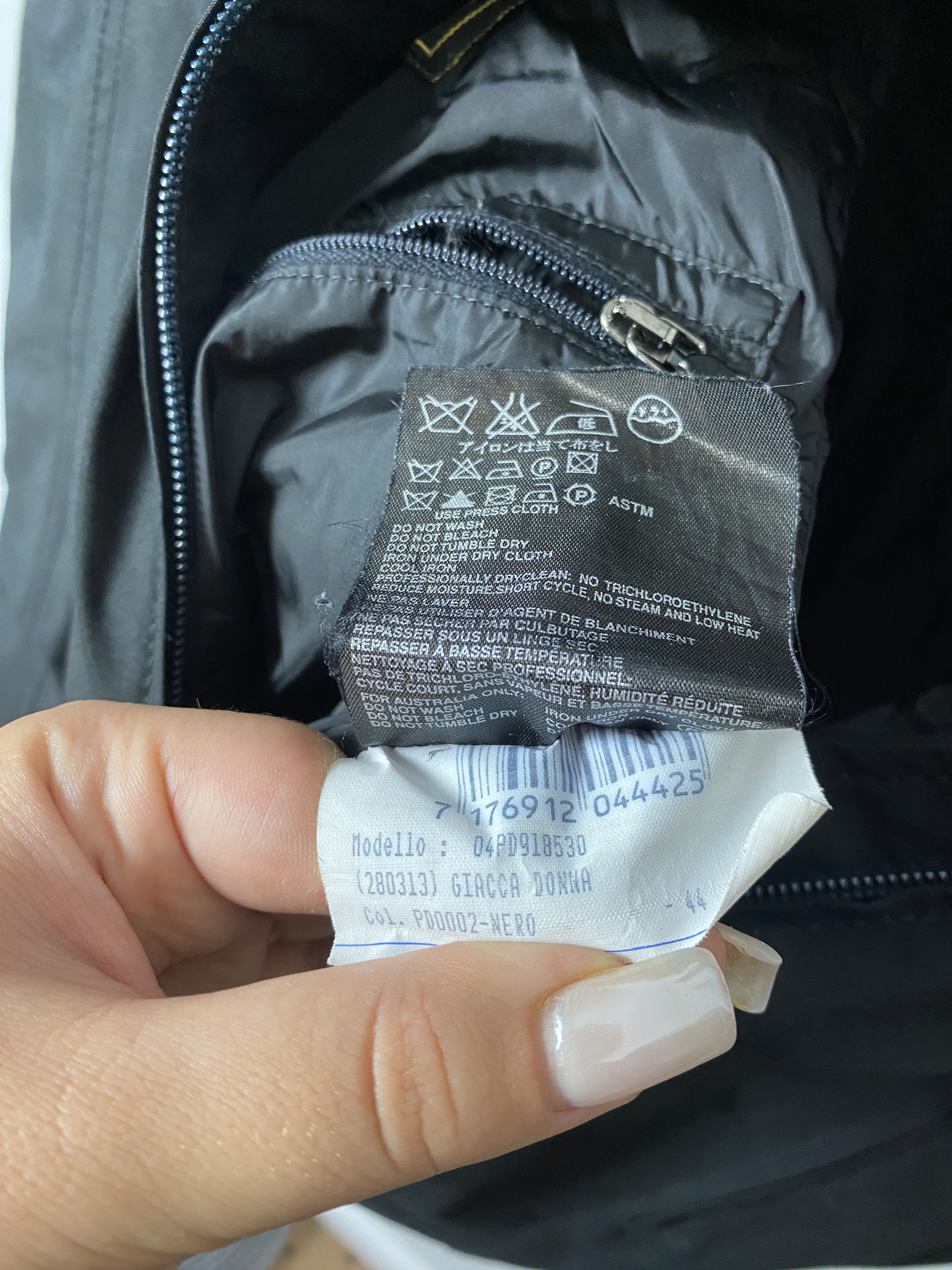 Prada Prada Gore-tex rain light jacket Size M / US 6-8 / IT 42-44 - 8 Thumbnail