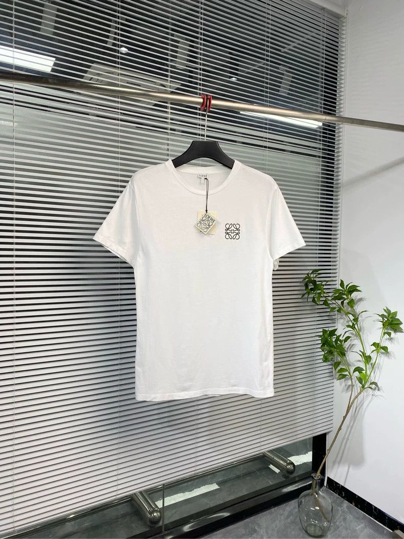 Loewe LOEWE Short sleeve T-shirt with embroidered logo in white Size S / US 4 / IT 40 - 1 Thumbnail