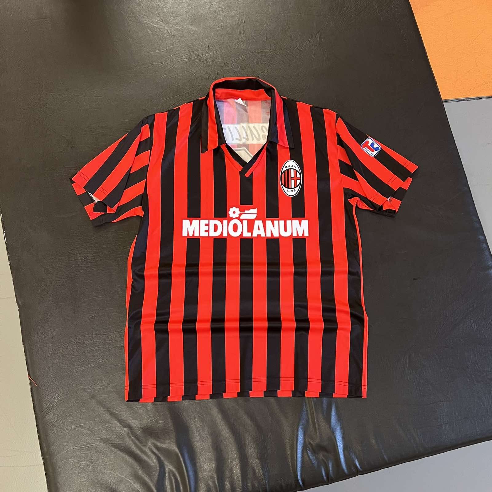 Vintage Rare AC Milan Vintage Soccer Jersey 1990s Size US S / EU 44-46 / 1 - 1 Thumbnail