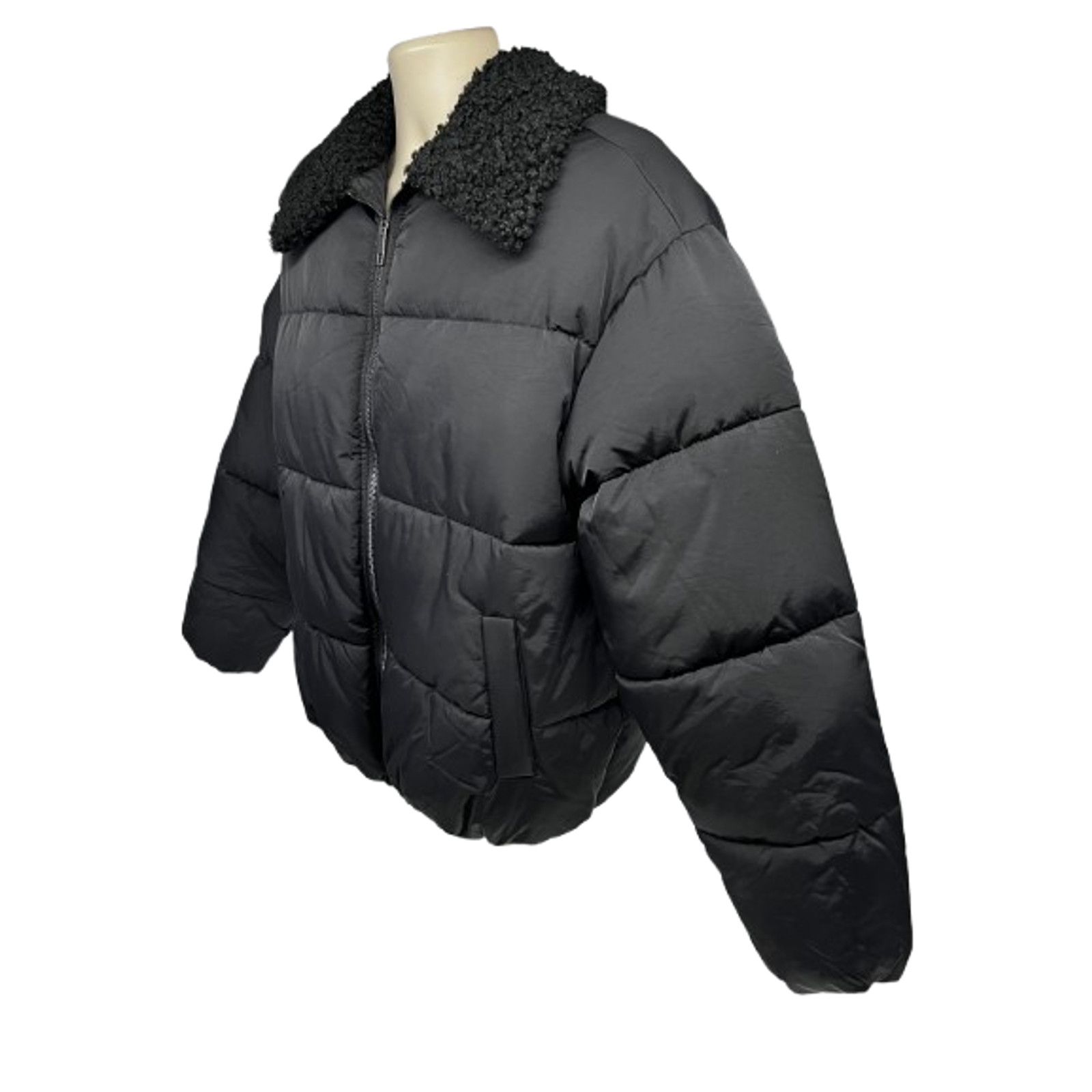Urban Outfitters Urban Outfitters Black Zip Up Puffer Jacket M Sherpa Collar Size US M / EU 48-50 / 2 - 1 Thumbnail