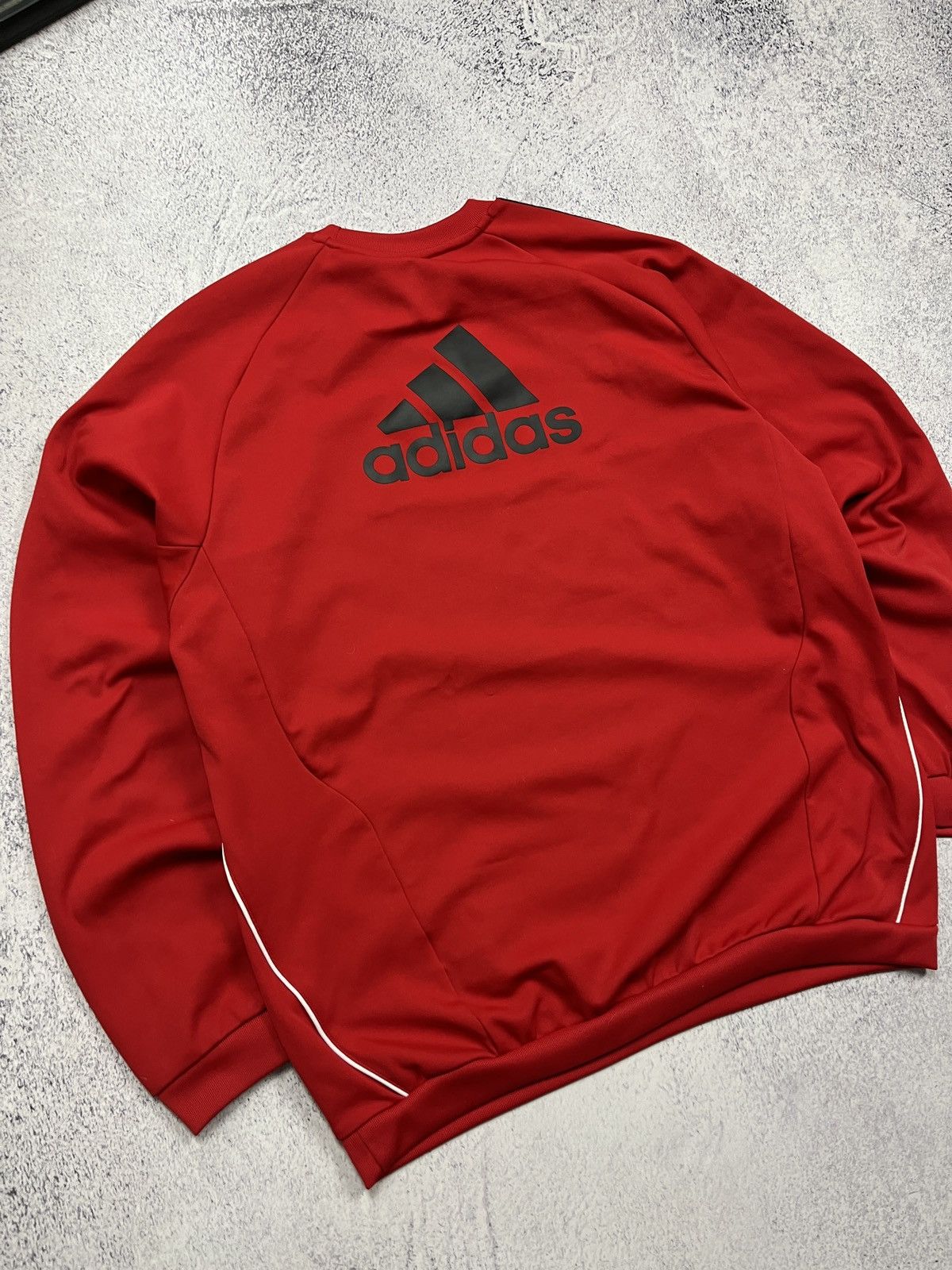 Adidas Vintage Adidas Liverpool 2010 Soccer Training Sweatshirt Size US L / EU 52-54 / 3 - 13 Thumbnail