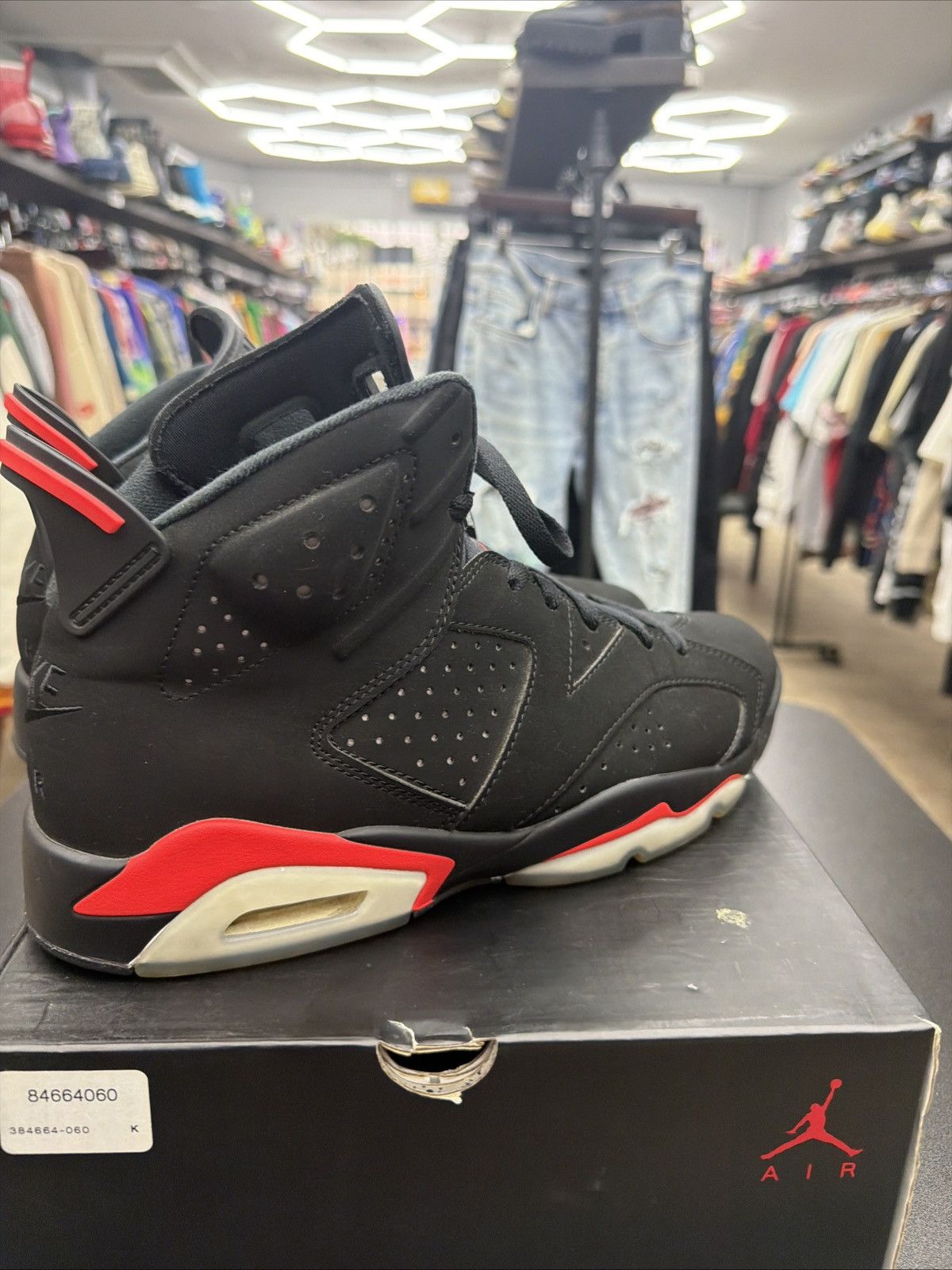 Jordan Brand Air Jordan 6 Retro Black Infrared 2019 Men's Size 9.5 OG All Size US 9.5 / EU 42-43 - 17 Thumbnail