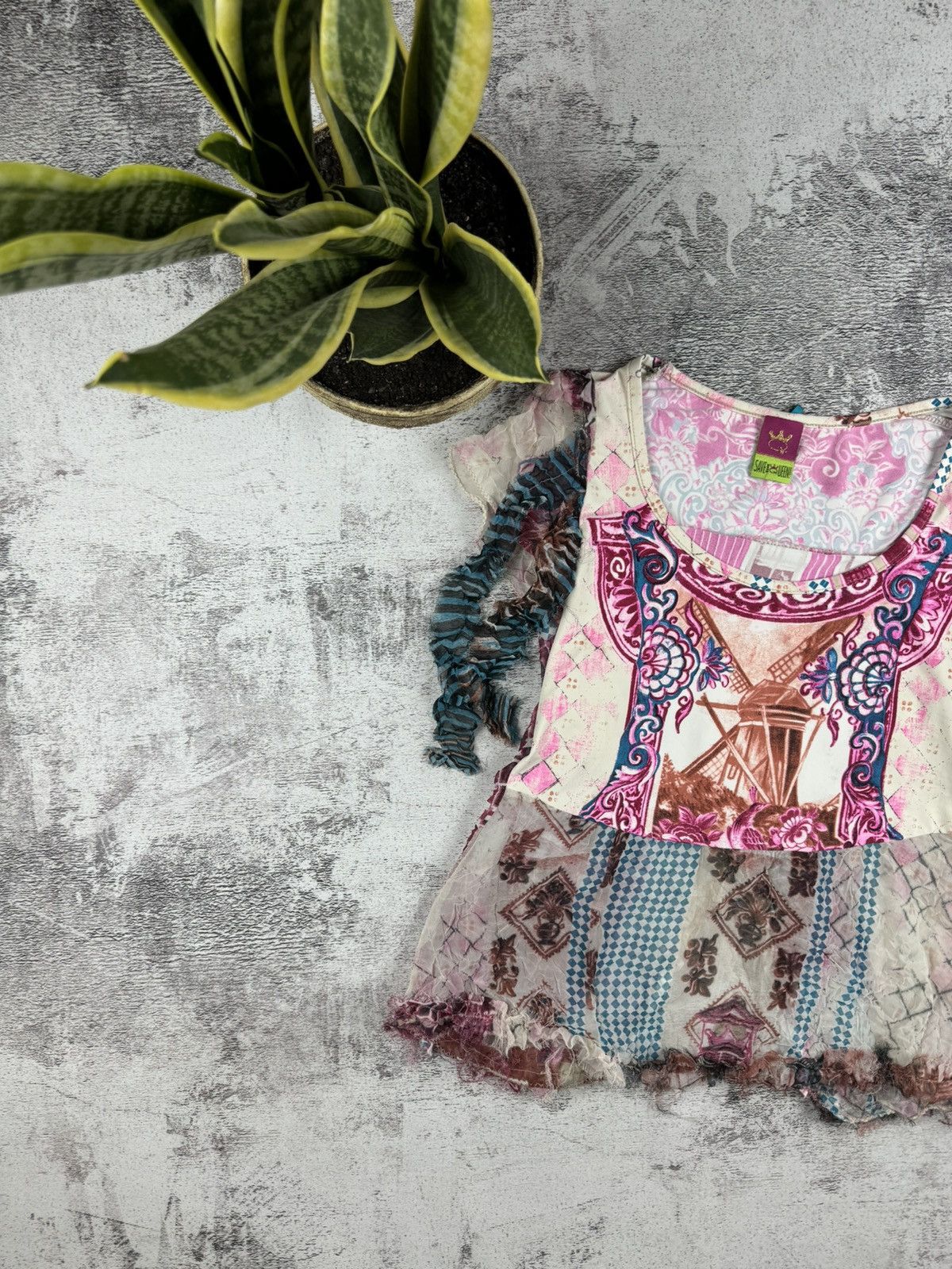 Designer Vintage Save The Queen Y2K Distressed Dress Top T-Shirt Size M / US 6-8 / IT 42-44 - 2 Thumbnail