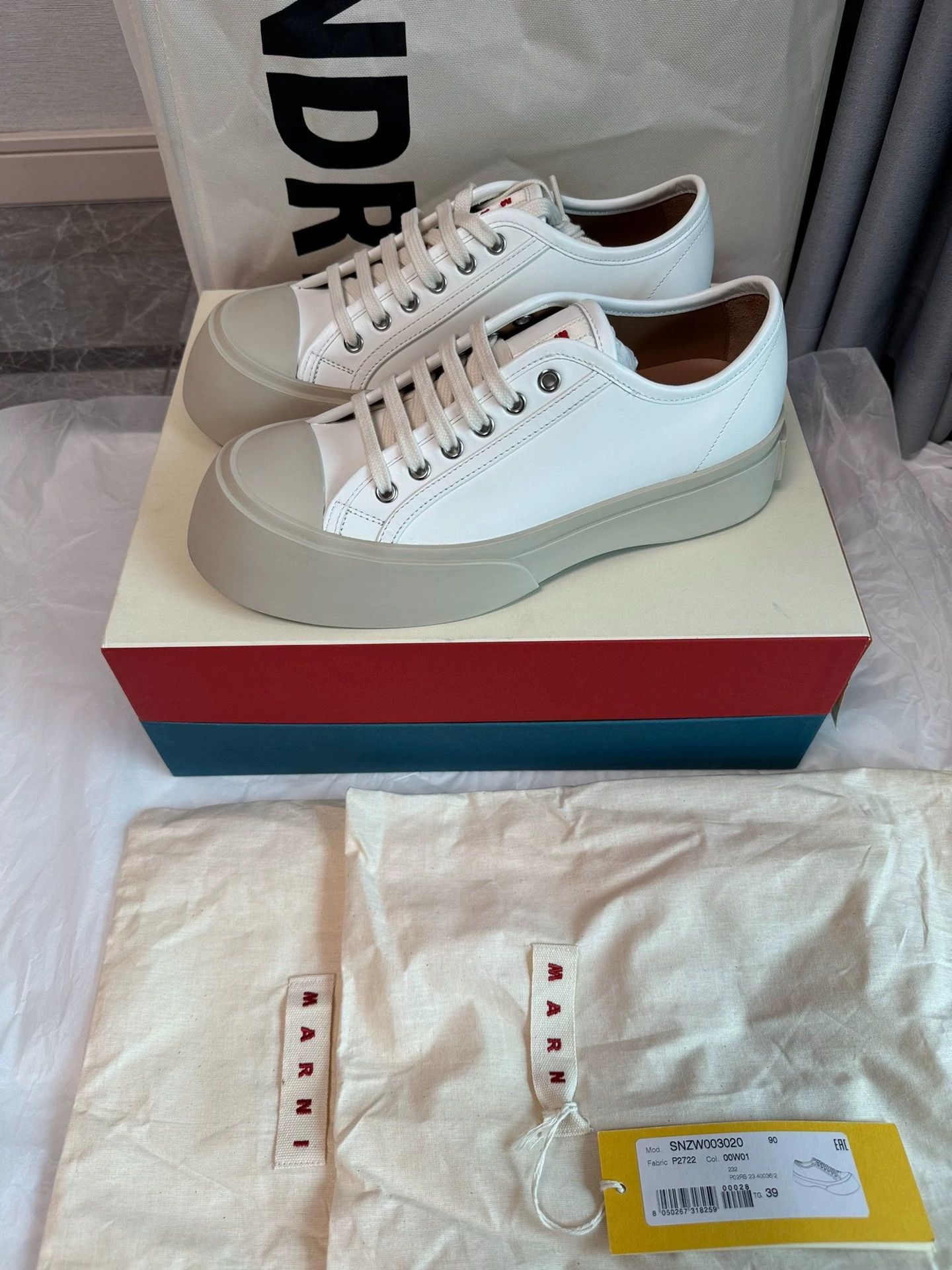Marni Marni Pablo Oversized Mary Jane White 39 Size US 8.5 / IT 38.5 - 8 Thumbnail