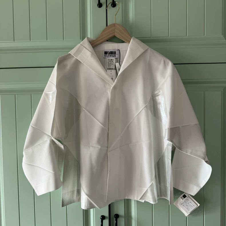 Issey Miyake Issey Miyake size:3 white blouse Size M / US 6-8 / IT 42-44 - 1 Thumbnail