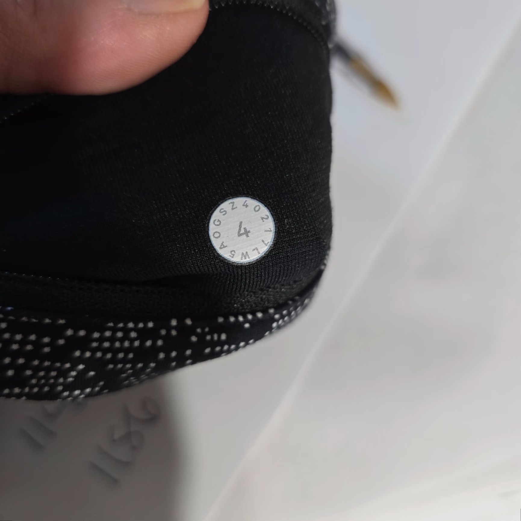 Lululemon Lululemon Wunder Under Crop Leggings Womens Size 4 Black Speckled Athletic Stretch Carnival Size 27" / US 4 / IT 40 - 4 Thumbnail
