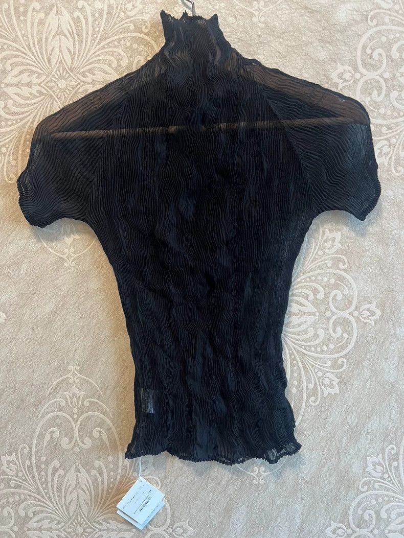 Issey Miyake Issey Miyake size:2 The main line is a black wicker short- Size XS / US 0-2 / IT 36-38 - 2 Thumbnail