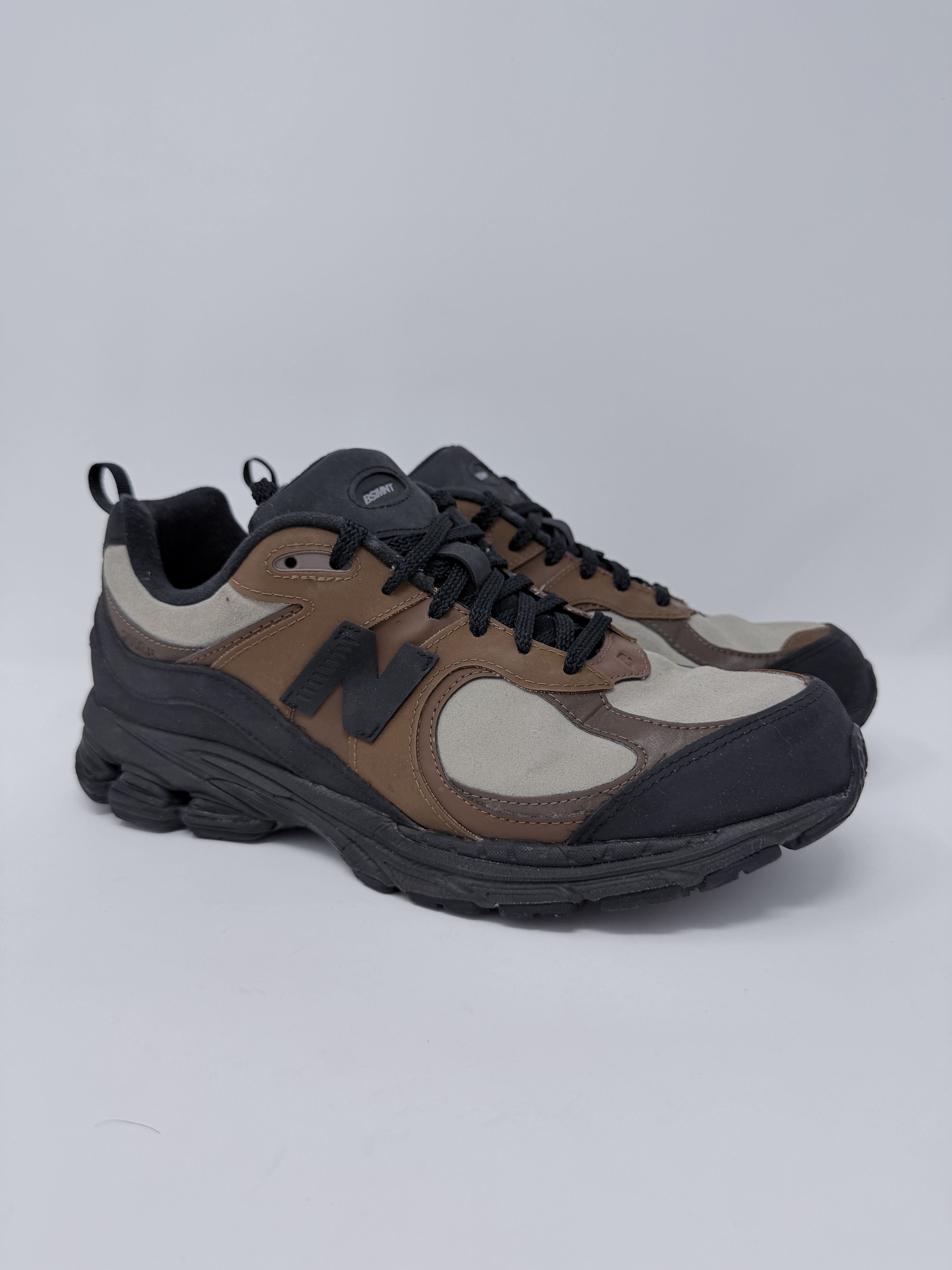 New Balance × The Basement BSMNT New Balance 2002R Earth Brown Basement Size US 11.5 / EU 44-45 - 1 Thumbnail