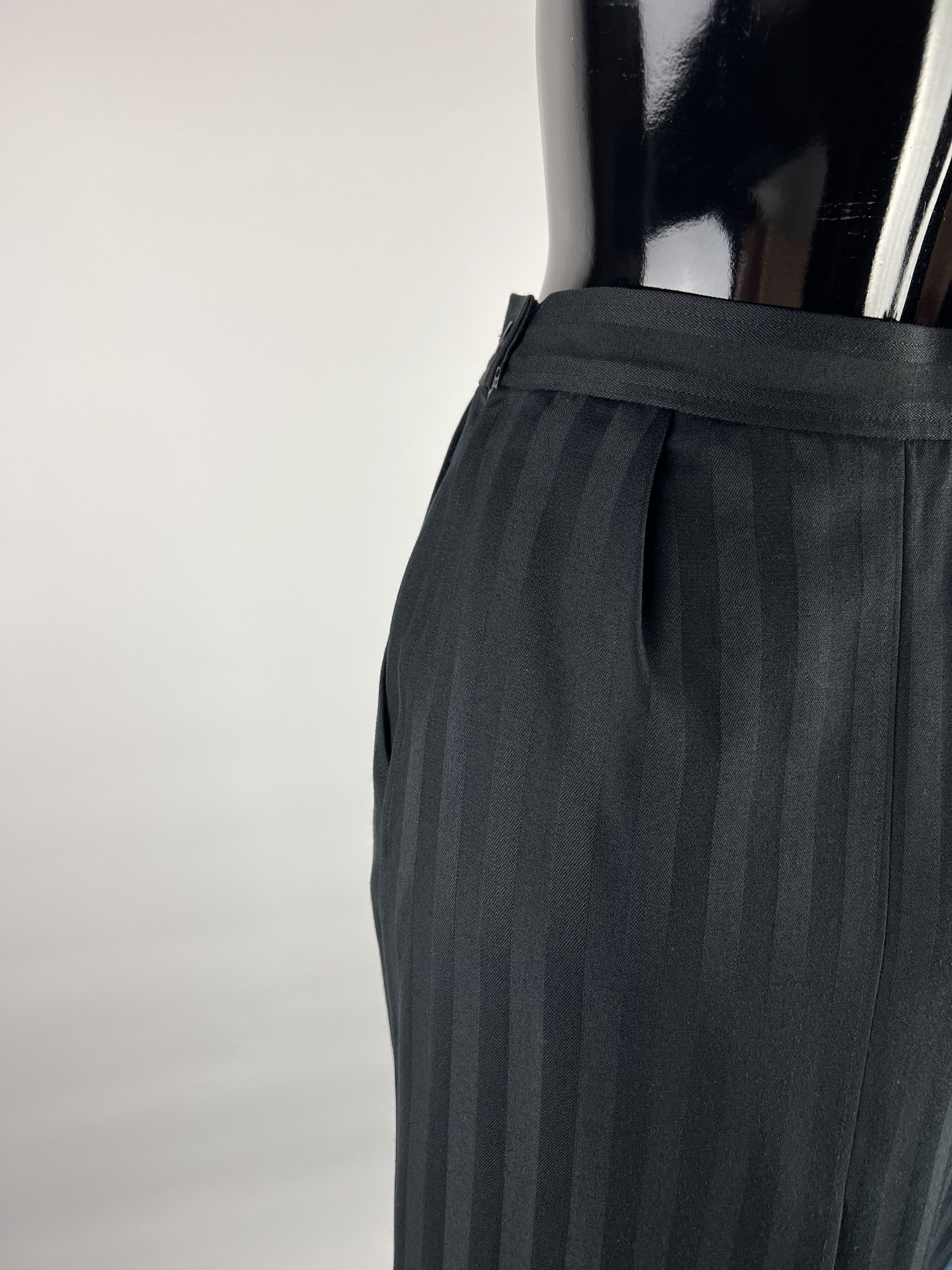 Yves Saint Laurent 90s Rare Vtg Yves Saint Laurent Variation Striped Wool Skirt Size 27" / US 4 / IT 40 - 5 Thumbnail