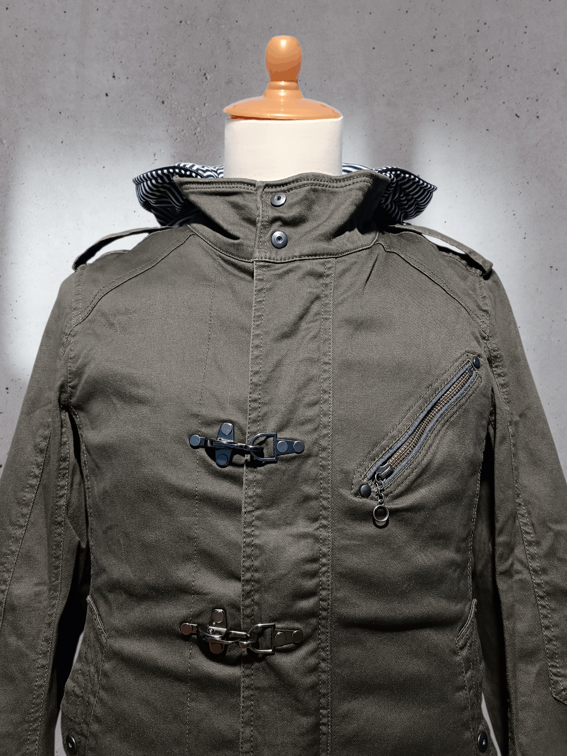 Japanese Brand Vintage Double Layer Fireman Clips Hook Hoodie Jacket Size US M / EU 48-50 / 2 - 3 Thumbnail