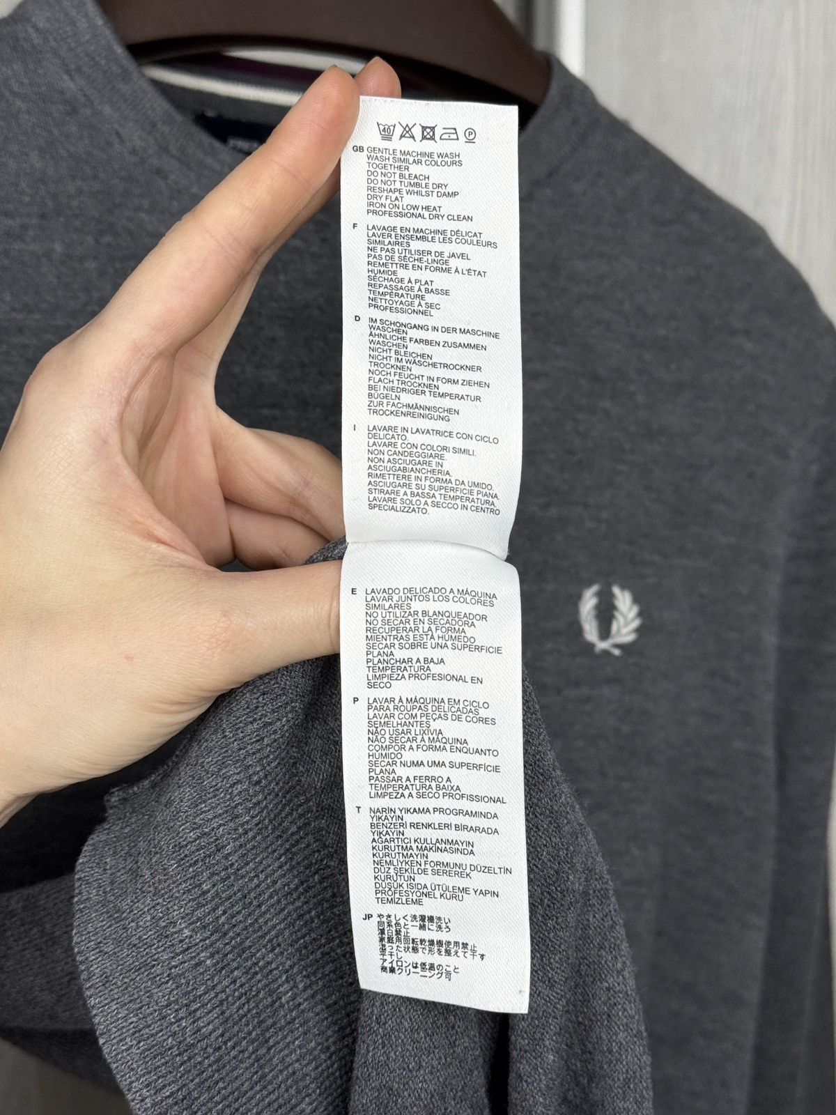 Fred Perry Fred Perry grey wool cotton small embroidered logo sweater Size US M / EU 48-50 / 2 - 11 Thumbnail