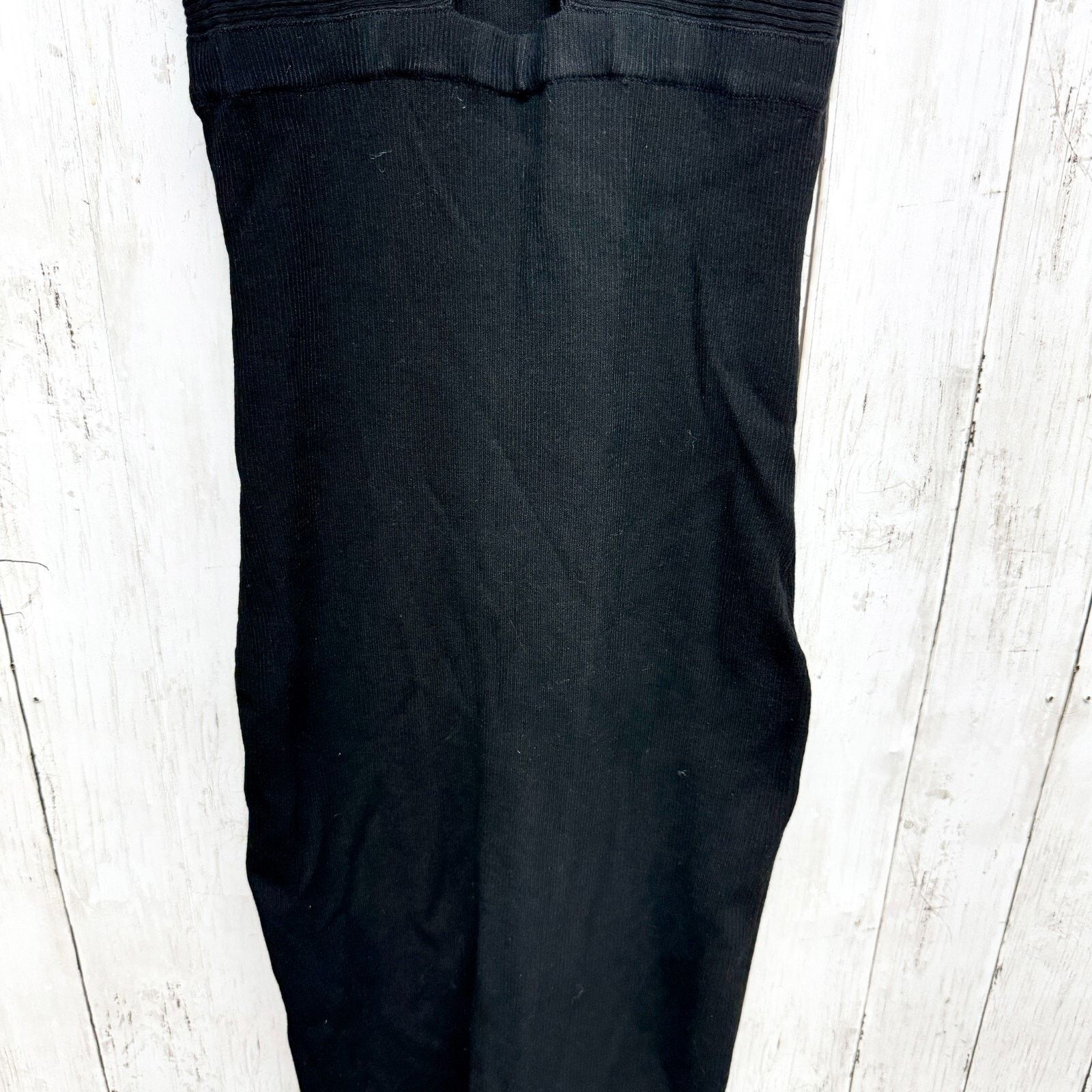 Heartloom Heartloom Dress Medium Black Ribbed Vneck Sleeveless Midi Size M / US 6-8 / IT 42-44 - 3 Thumbnail